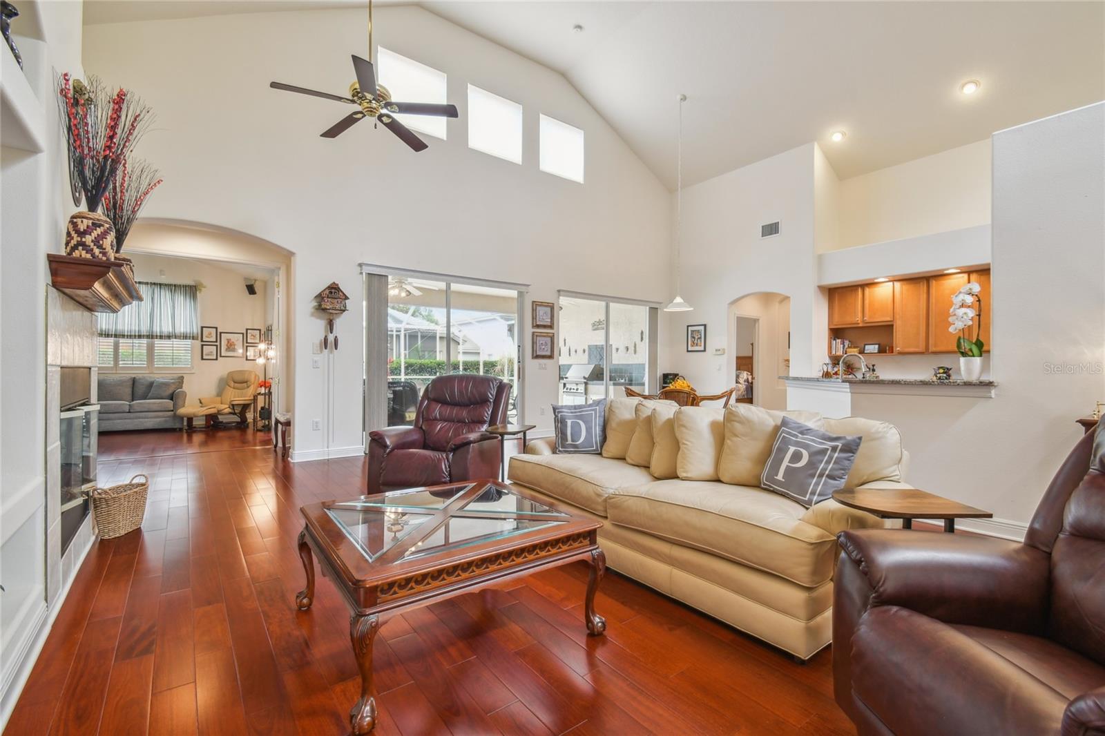 Image 12 of 74 For 10229 Waterside Oaks Drive