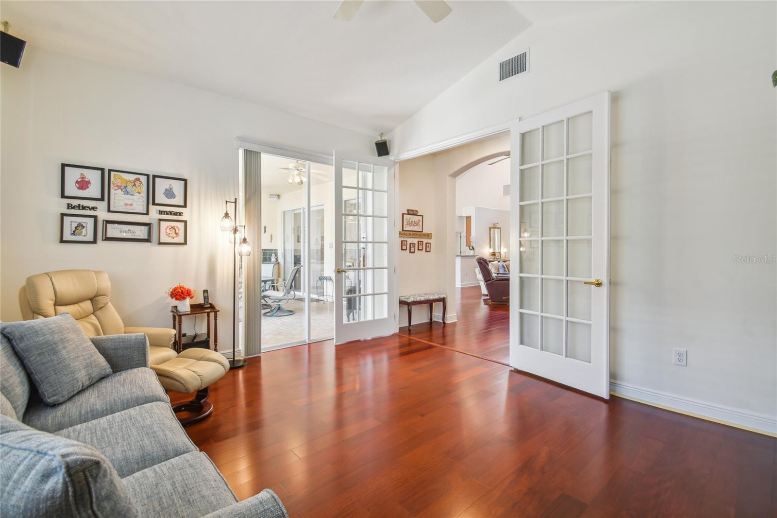 Image 28 of 74 For 10229 Waterside Oaks Drive