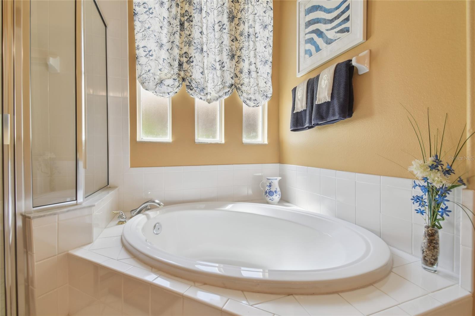 Image 34 of 74 For 10229 Waterside Oaks Drive