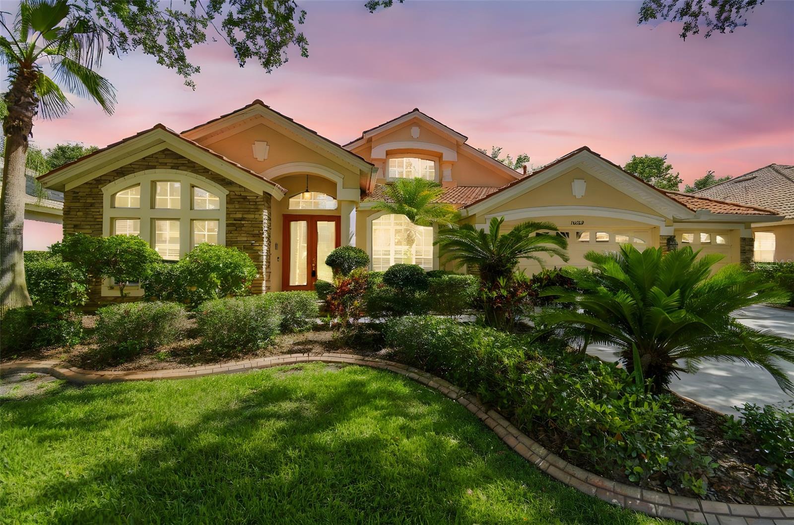 Image 4 of 74 For 10229 Waterside Oaks Drive