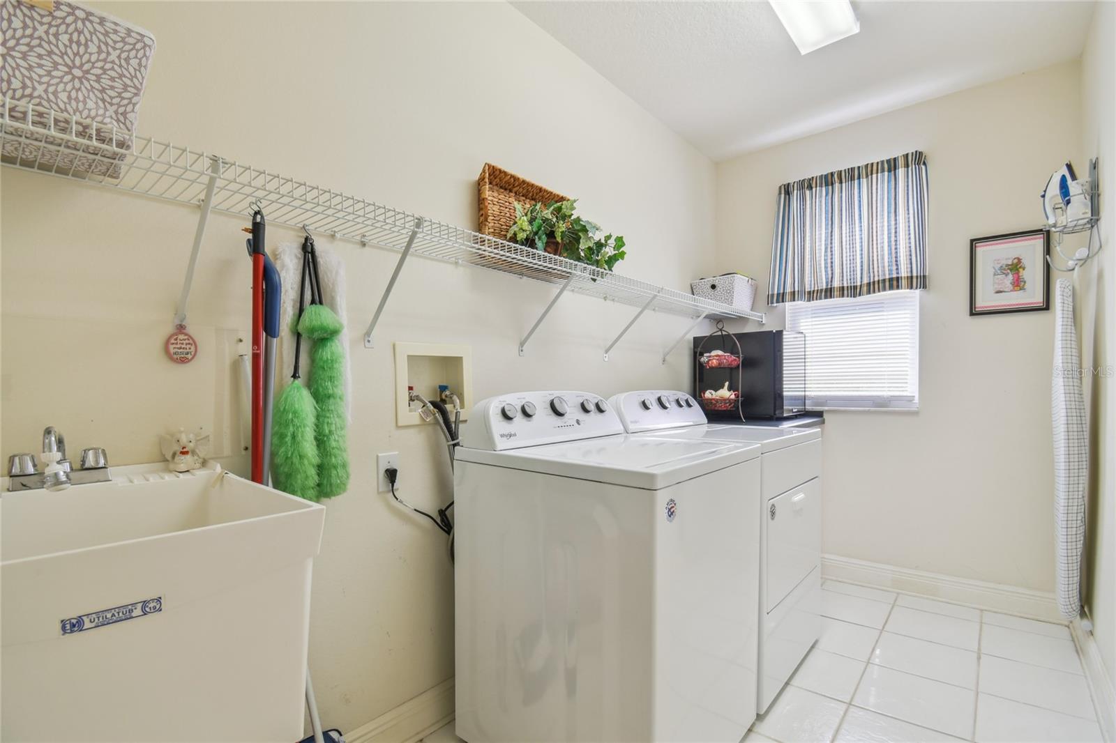 Image 43 of 74 For 10229 Waterside Oaks Drive