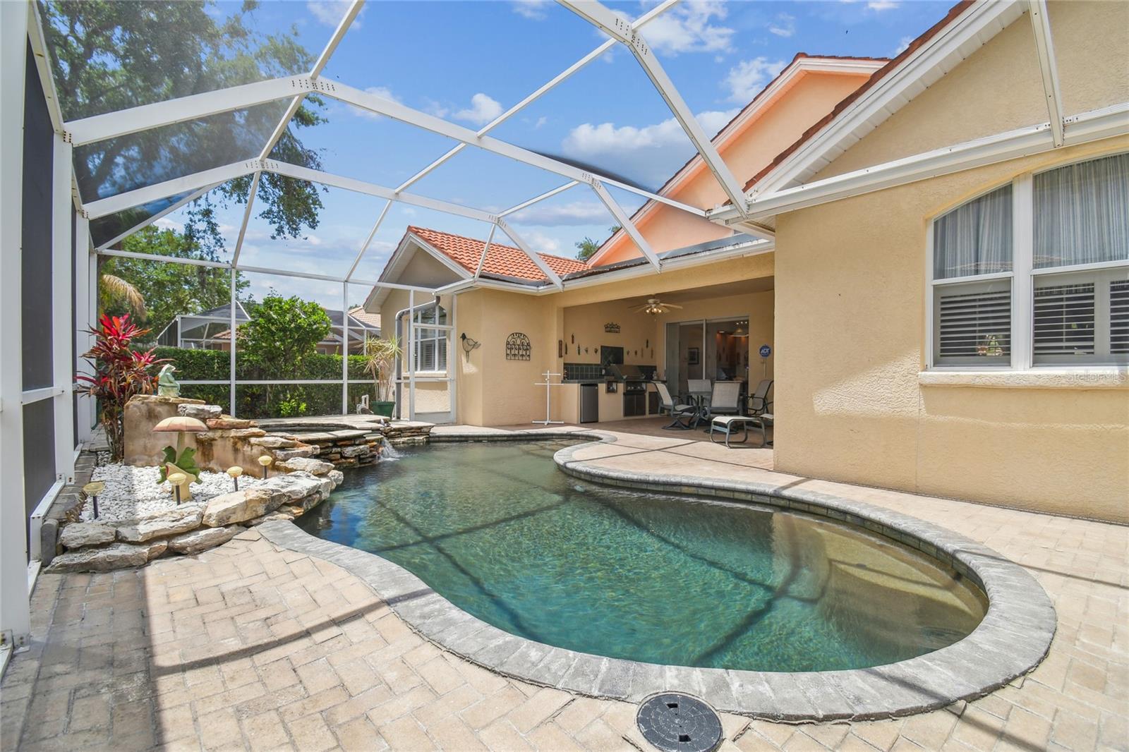 Image 49 of 74 For 10229 Waterside Oaks Drive