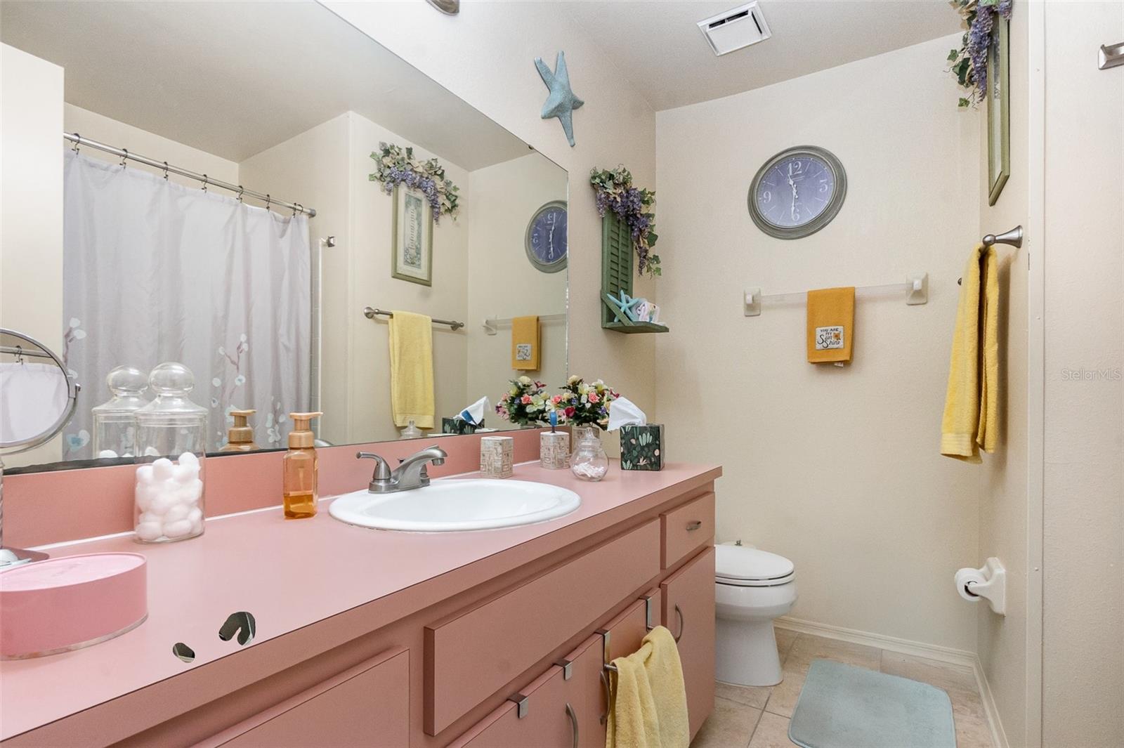 Image 17 of 34 For 640 Lake Dexter Circle