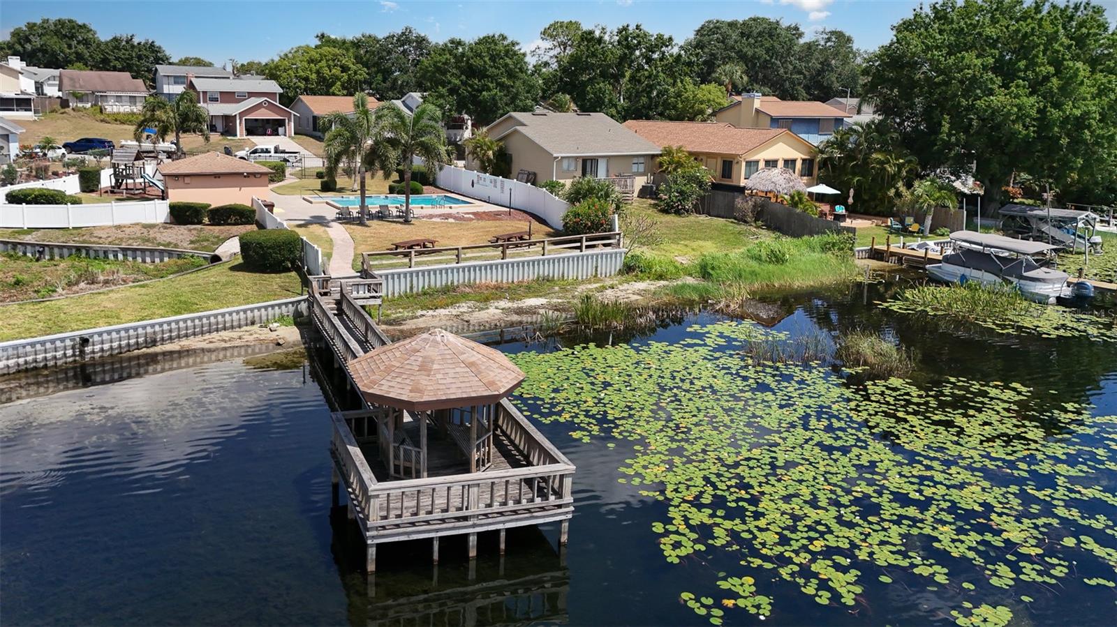 Image 30 of 34 For 640 Lake Dexter Circle