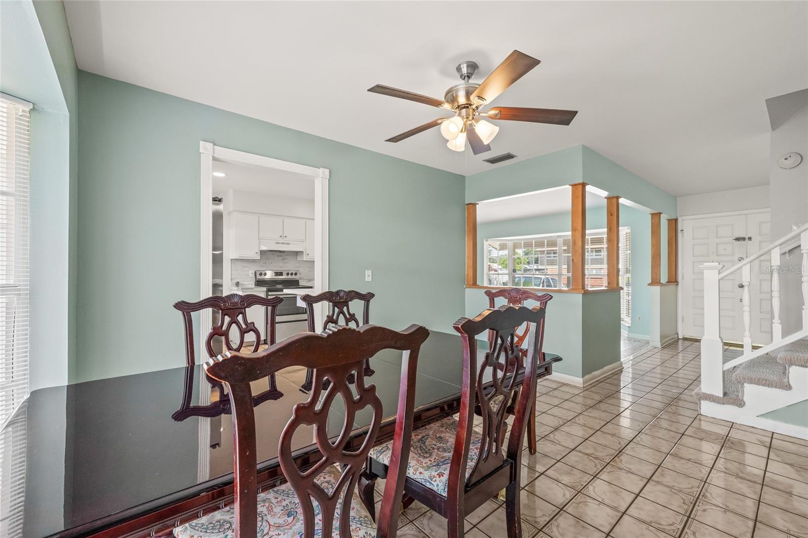 Listing photo id 8 for 6607 Larimer Drive