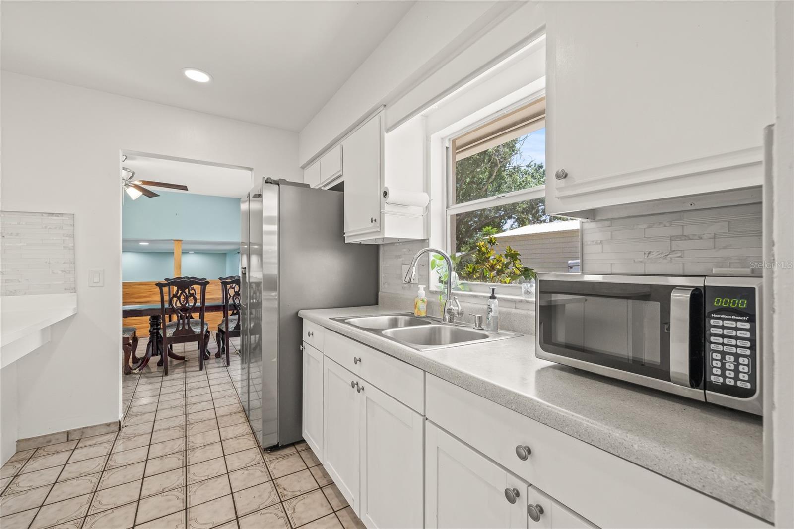 Listing photo id 15 for 6607 Larimer Drive