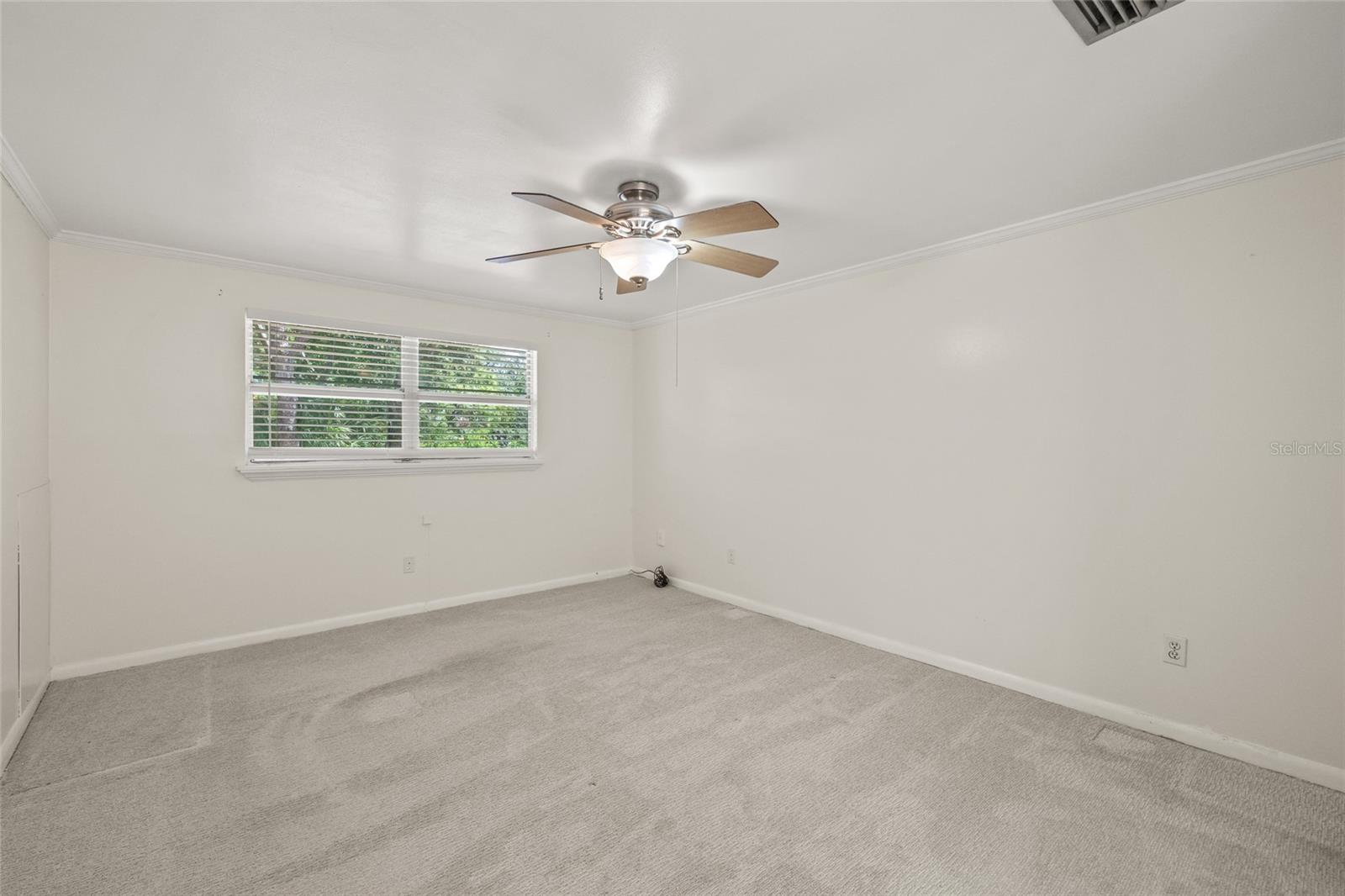 Listing photo id 23 for 6607 Larimer Drive