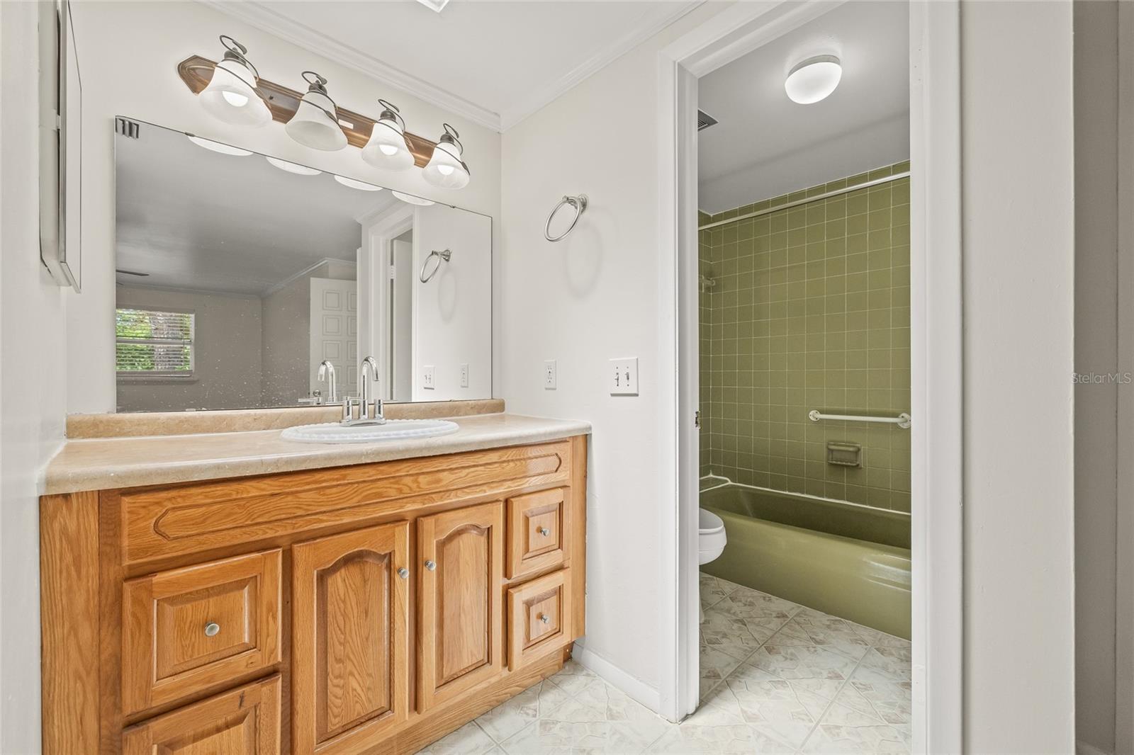 Listing photo id 25 for 6607 Larimer Drive
