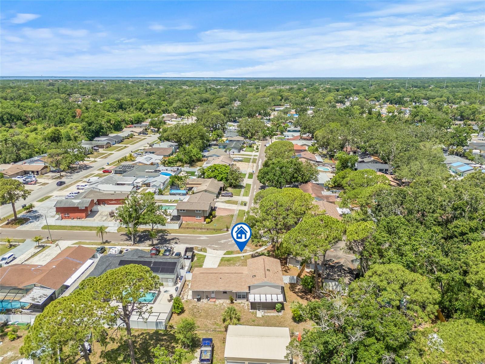 Listing photo id 41 for 6607 Larimer Drive