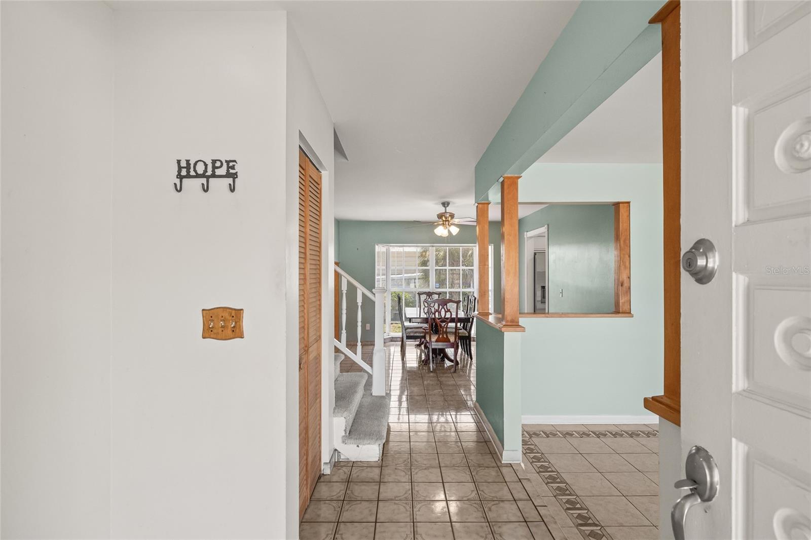 Listing photo id 4 for 6607 Larimer Drive