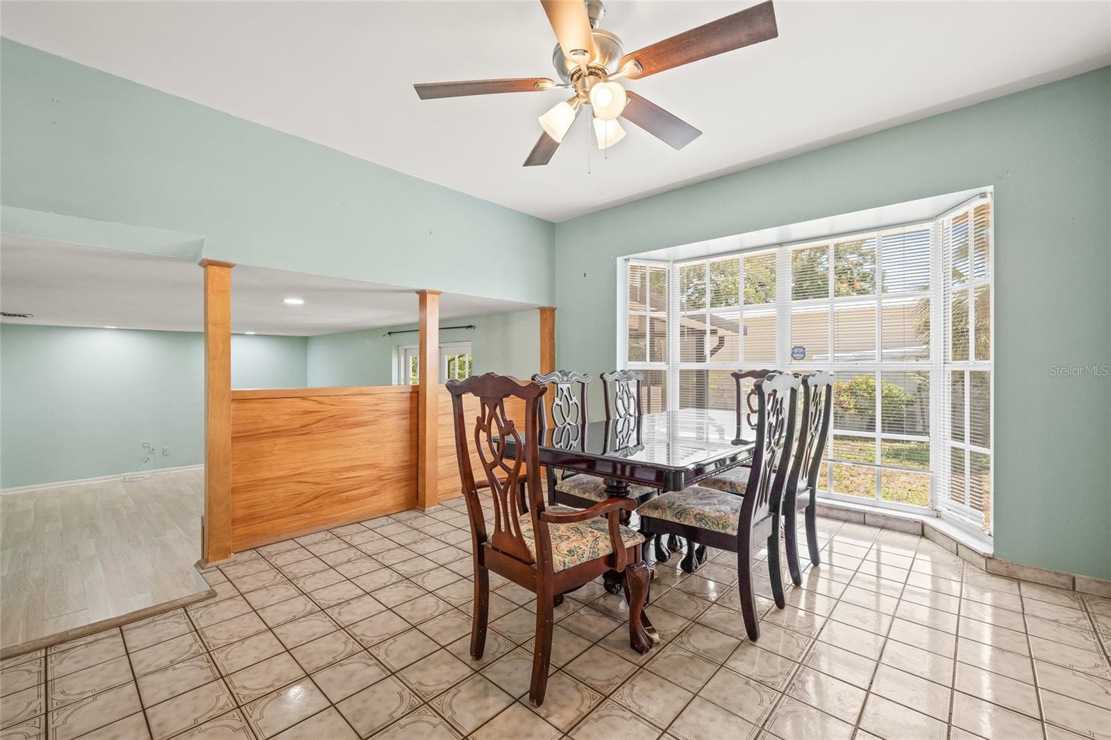 Listing photo id 7 for 6607 Larimer Drive