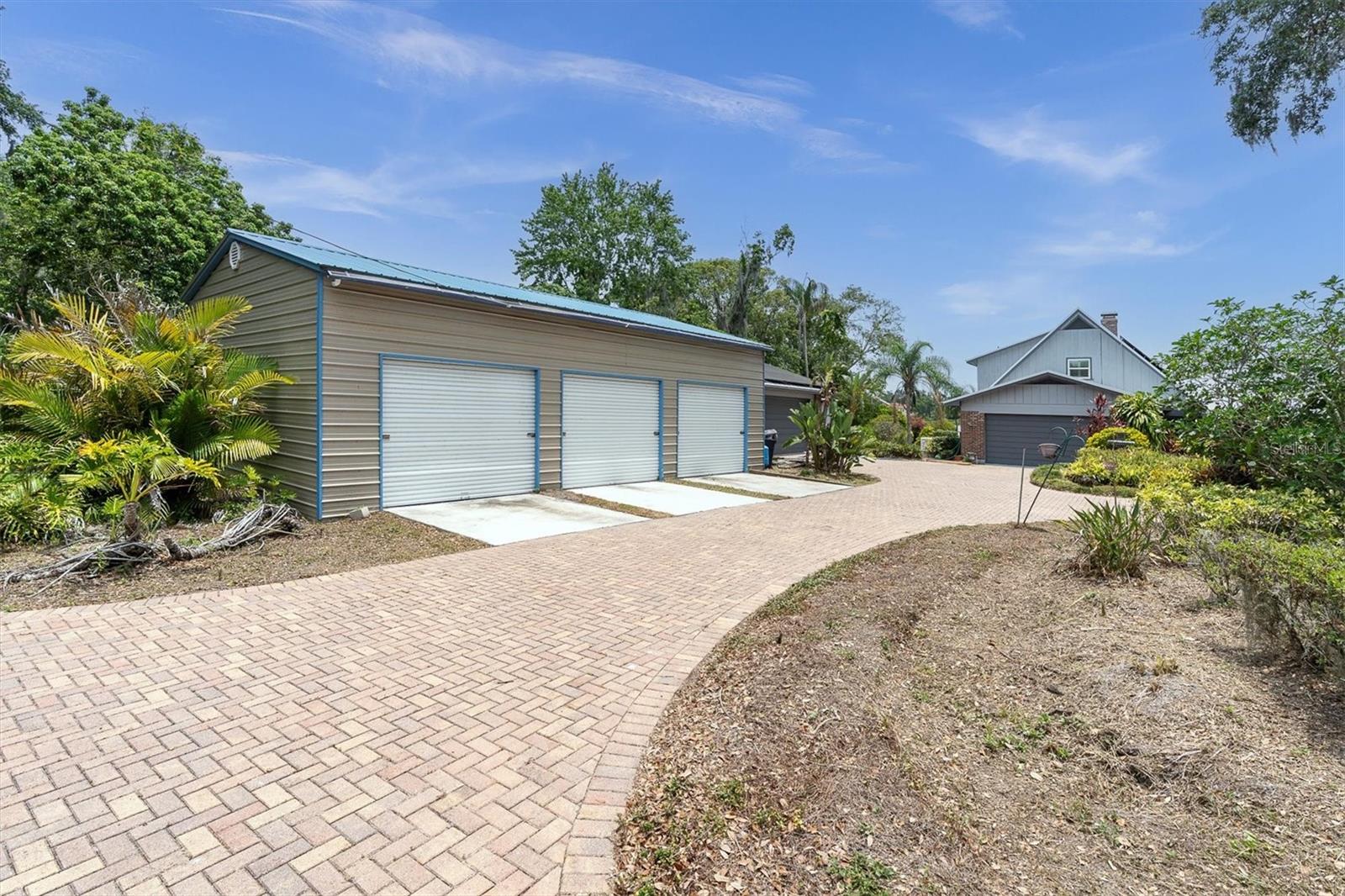 Image 54 of 66 For 13533 Bay Lake Lane