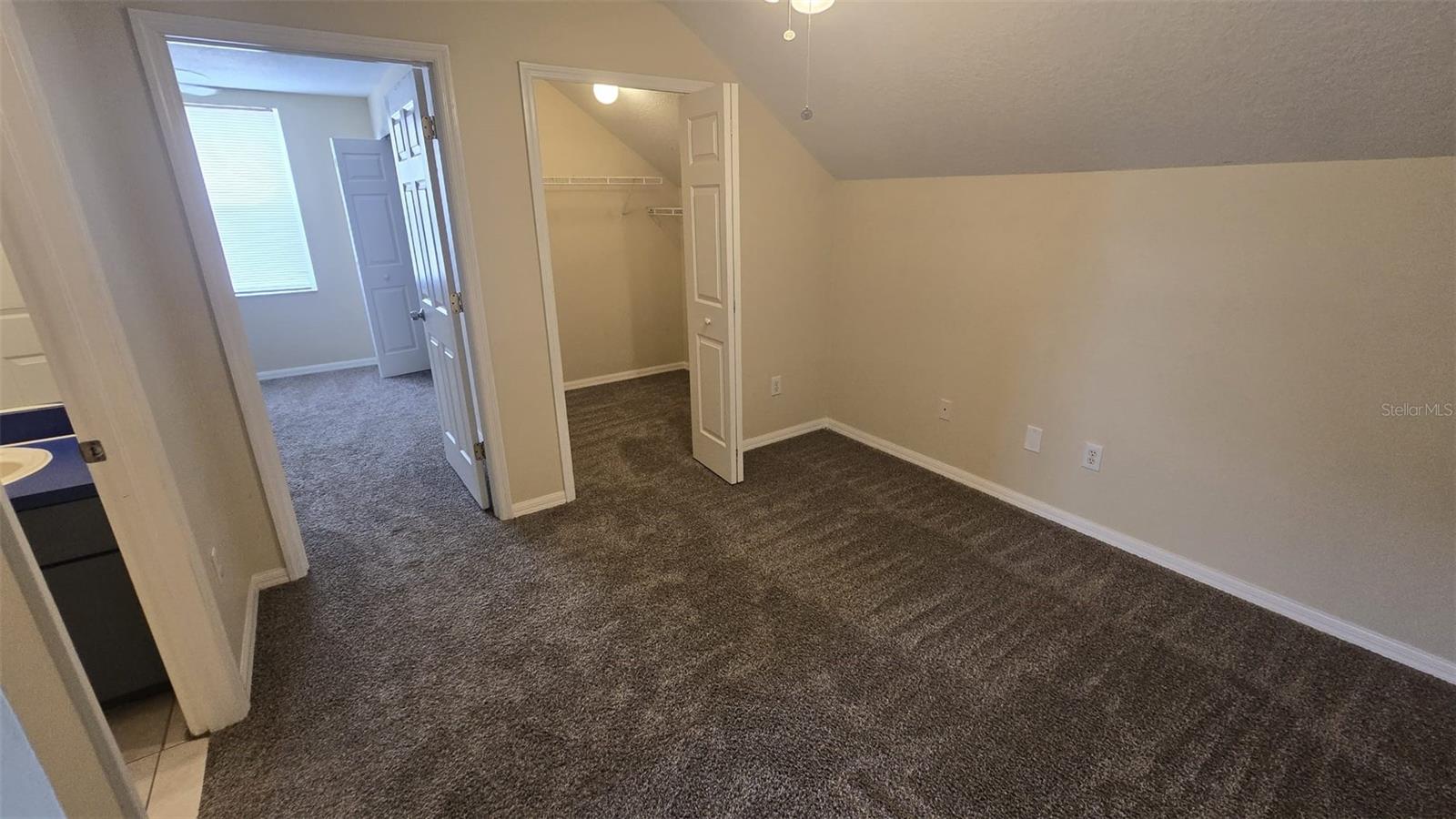 Image 12 of 14 For 6213 Crickethollow Drive