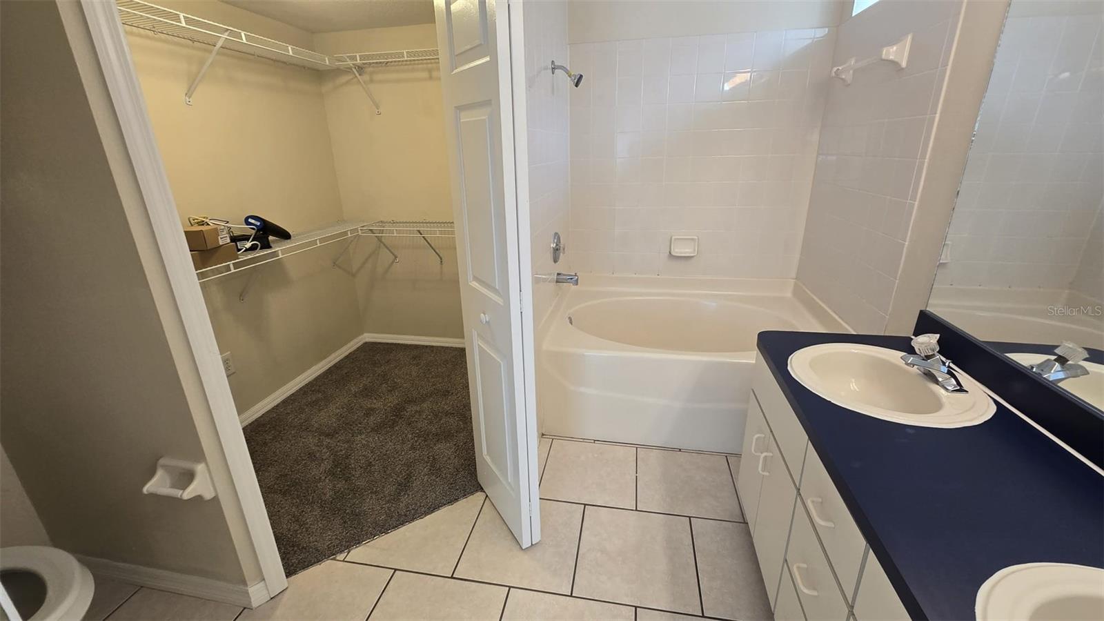 Image 6 of 14 For 6213 Crickethollow Drive