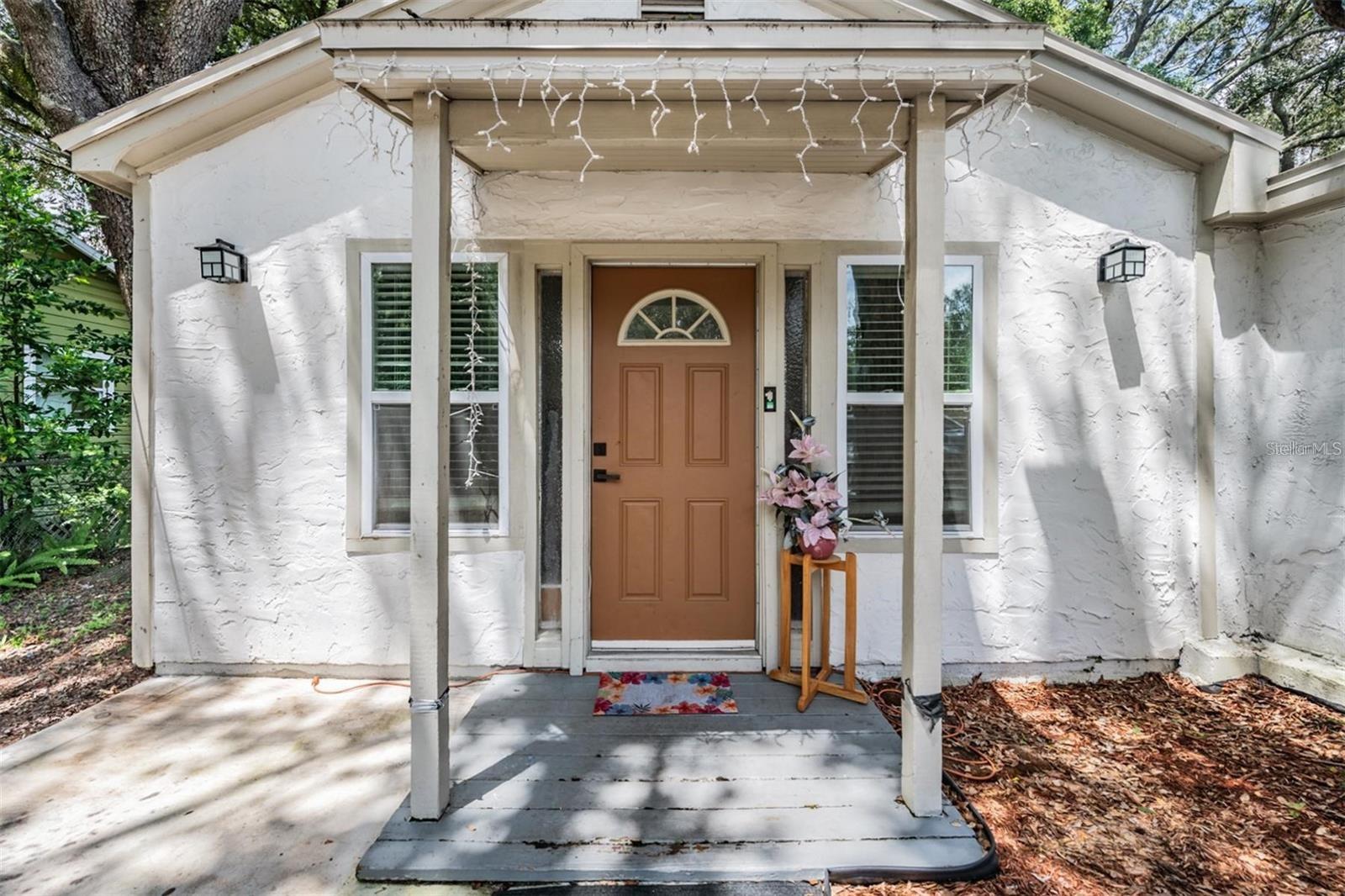 Listing photo id 0 for 1608 Linden Avenue