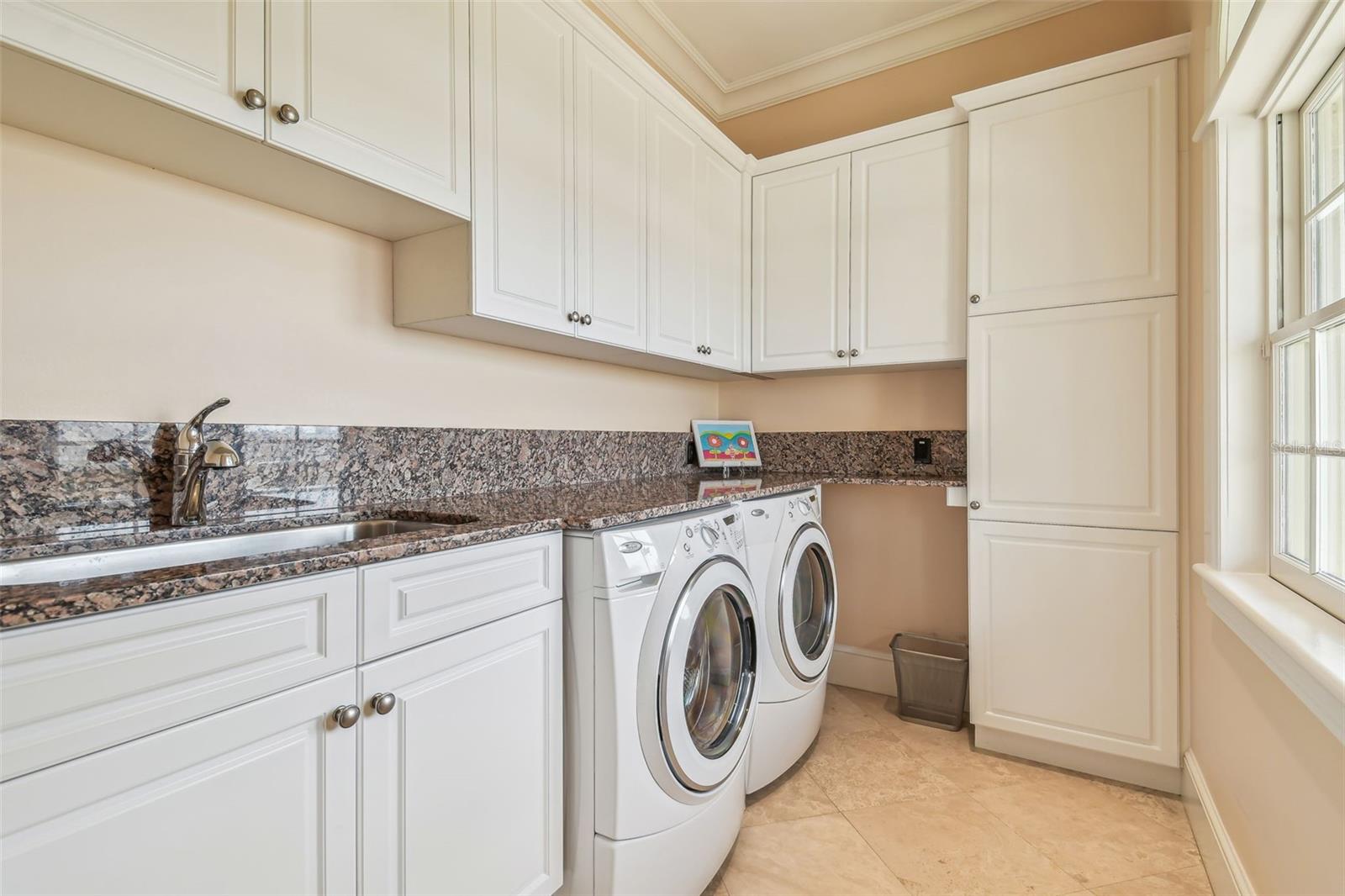 Image 75 of 98 For 5810 Mariner Street