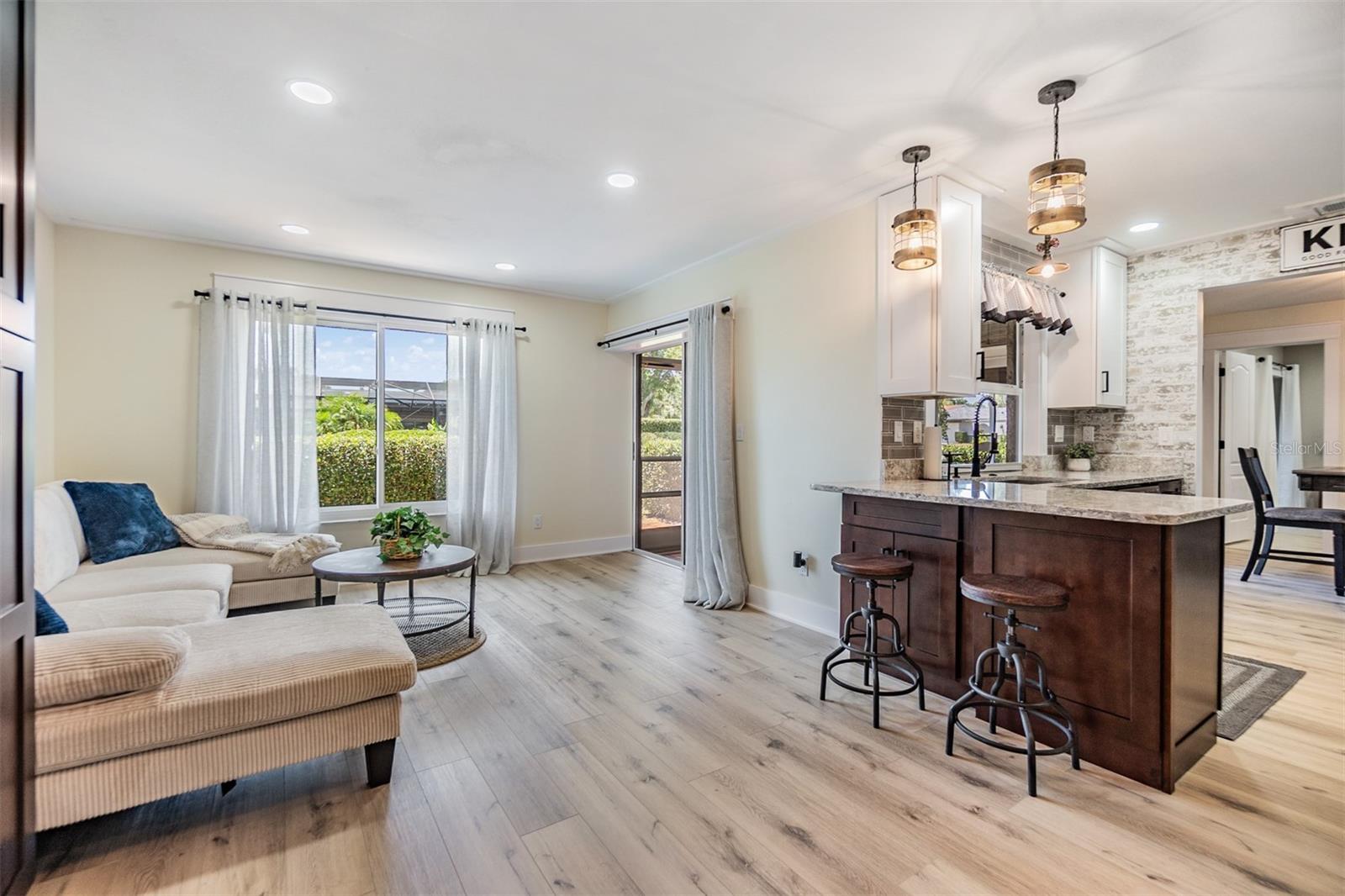 Image 12 of 36 For 2724 Ashwood Court