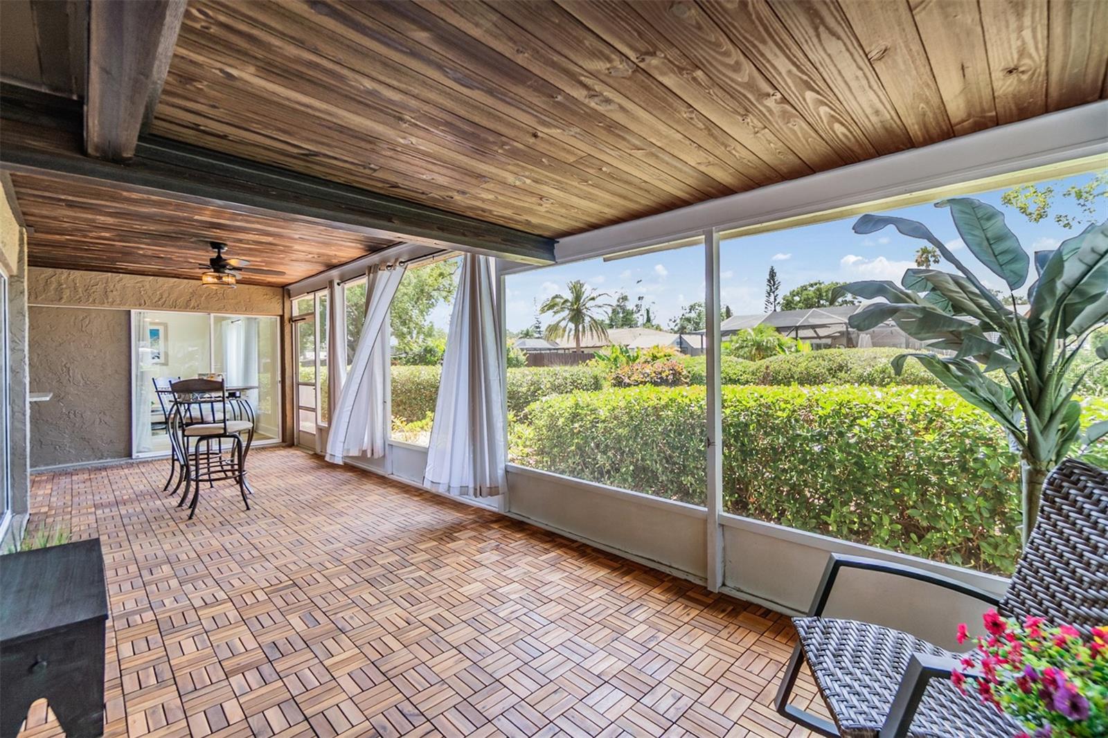 Image 29 of 36 For 2724 Ashwood Court