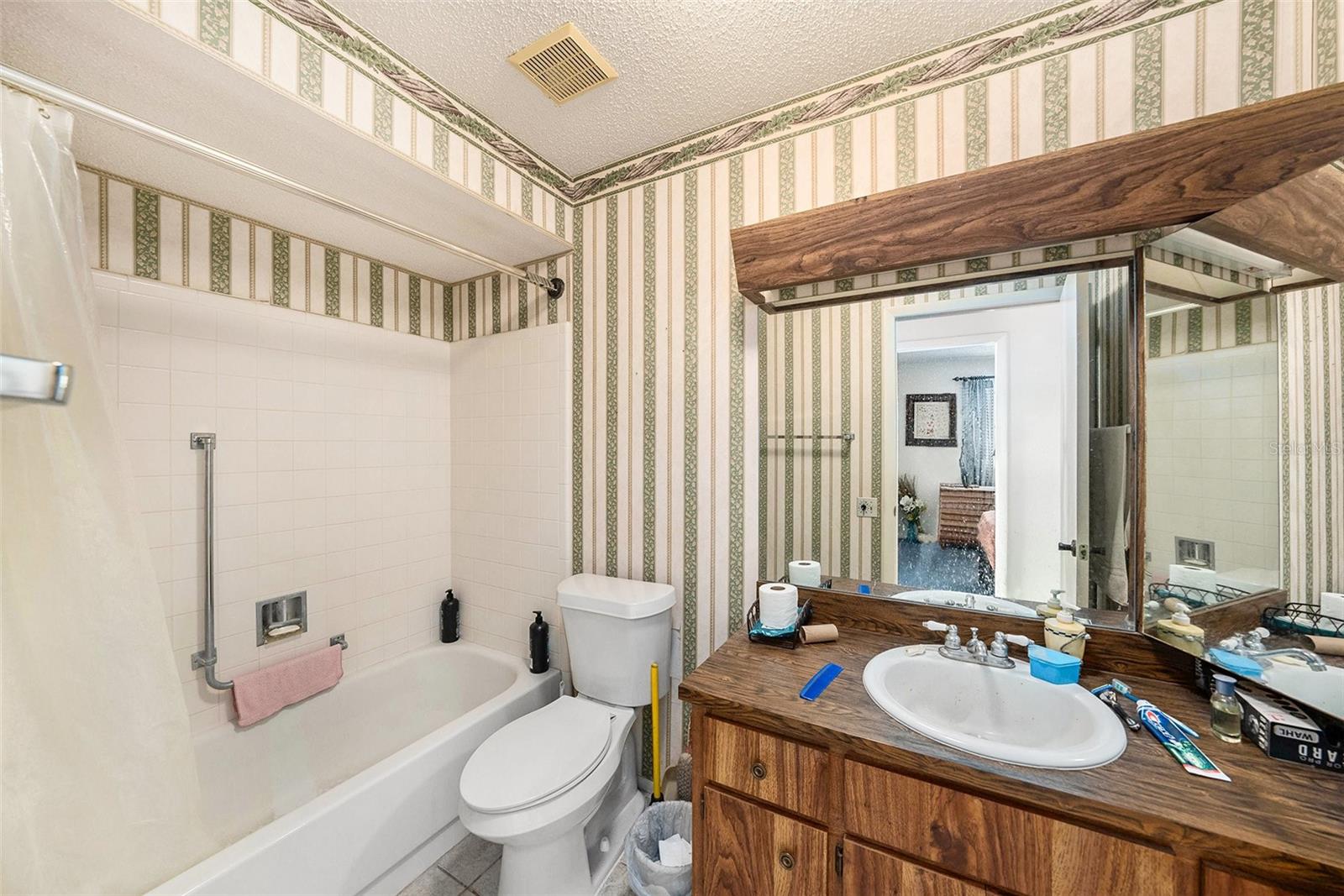Image 17 of 25 For 8305 Palencia Drive