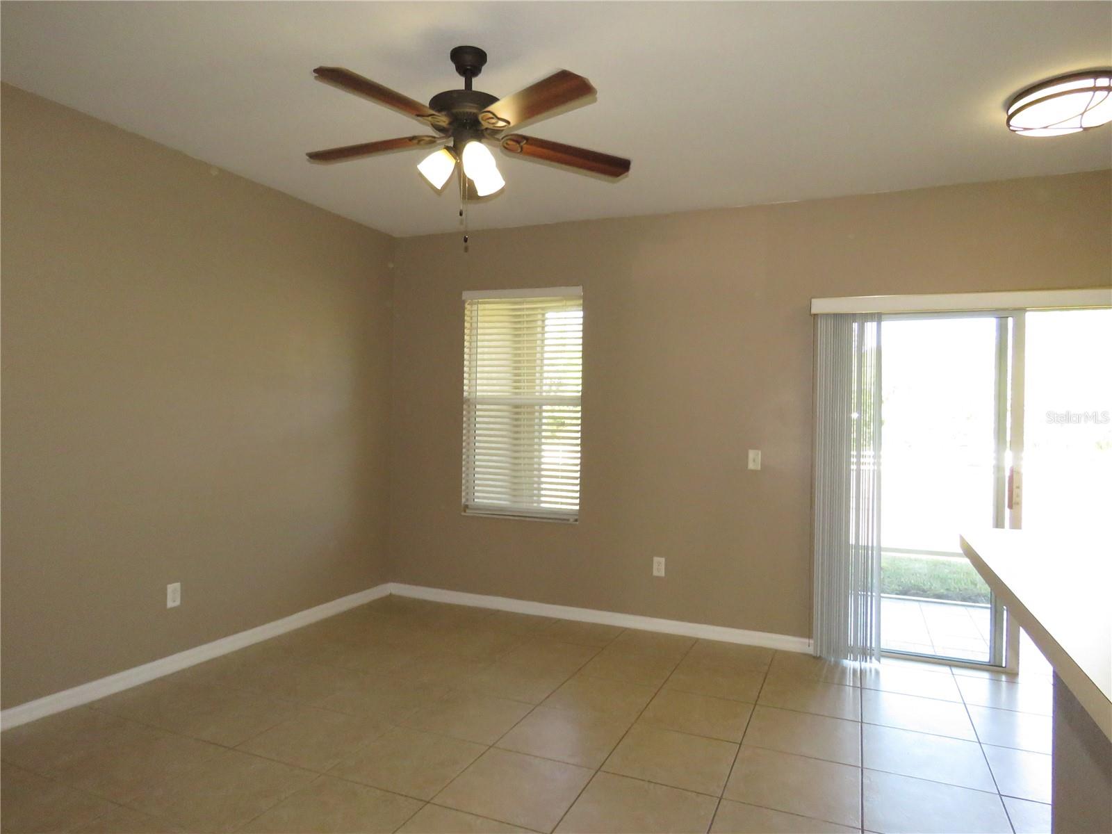 Image 4 of 14 For 532 Golden Tree Place