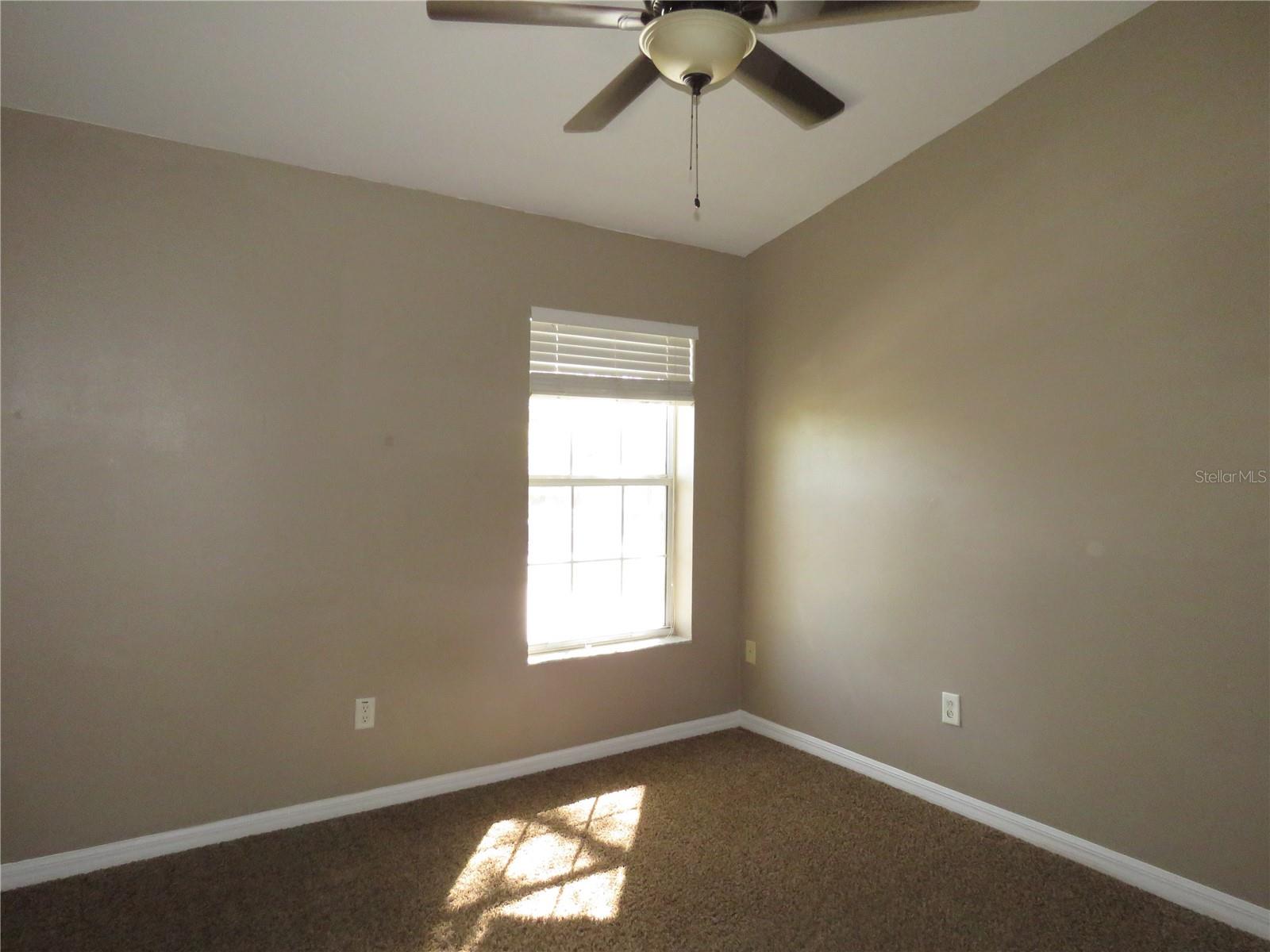 Image 8 of 14 For 532 Golden Tree Place