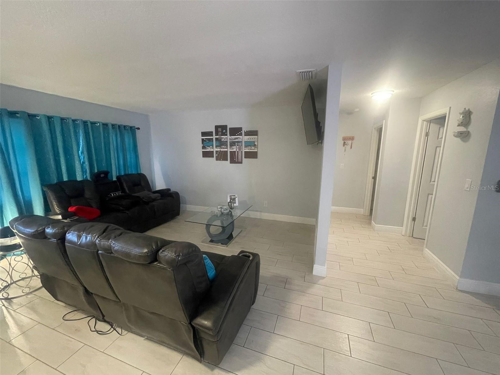 Image 6 of 22 For 11010 Salt Tree Drive