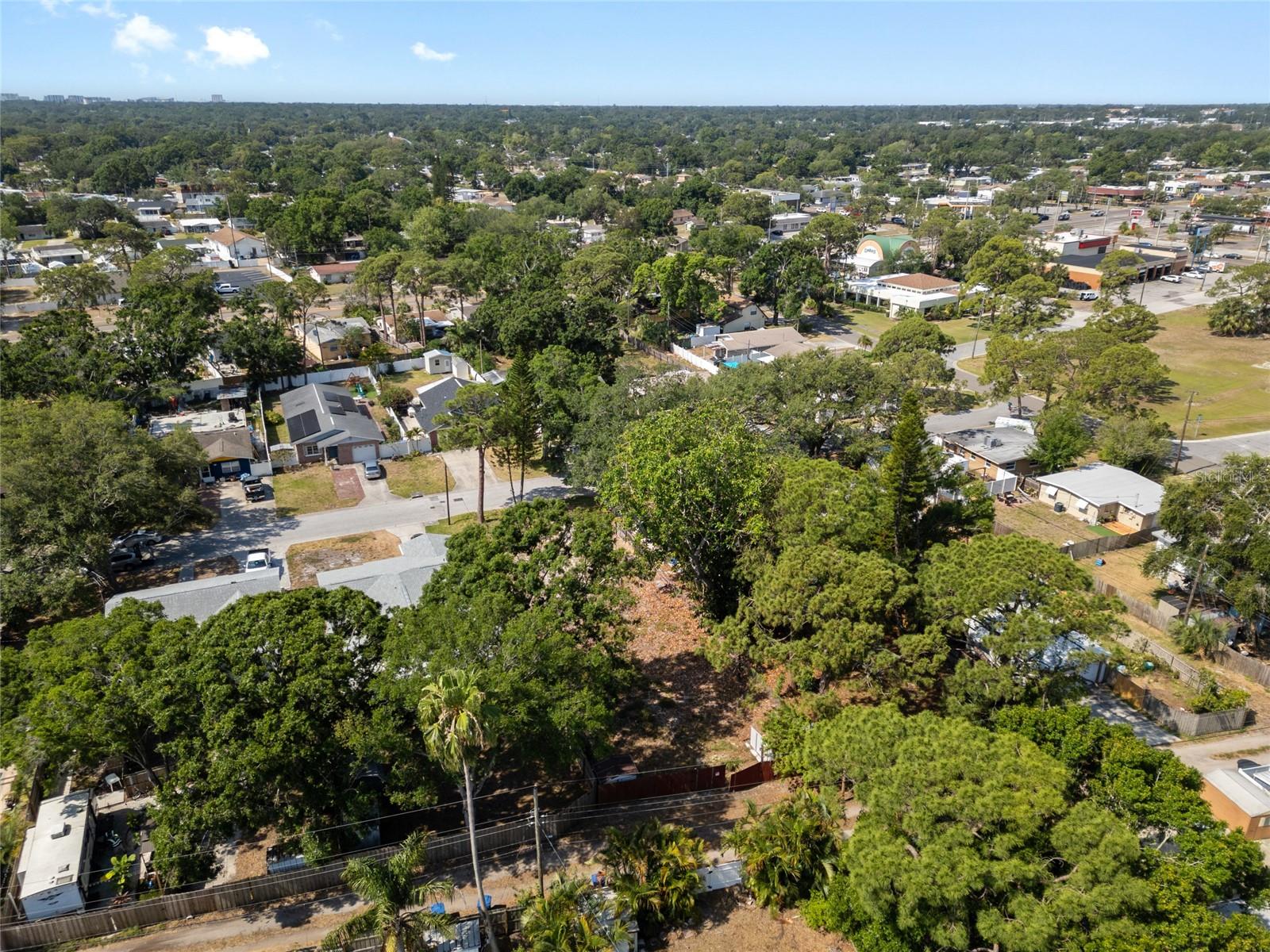 Listing photo id 13 for 753 63rd Avenue N