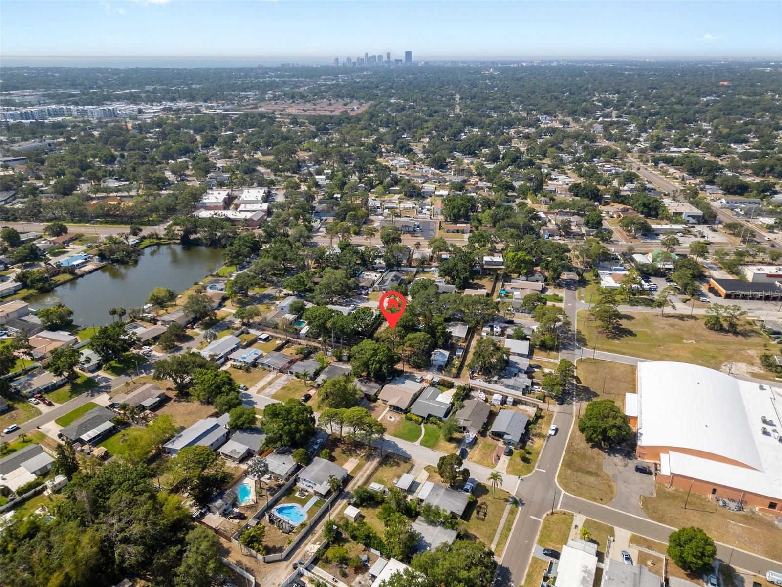 Listing photo id 0 for 753 63rd Avenue N