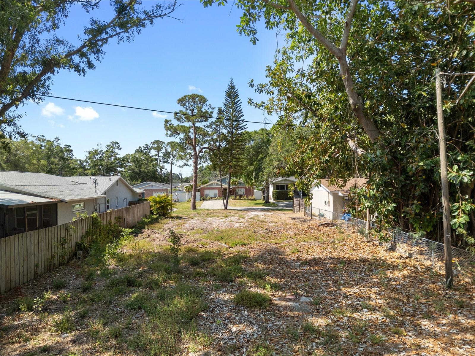 Listing photo id 5 for 753 63rd Avenue N