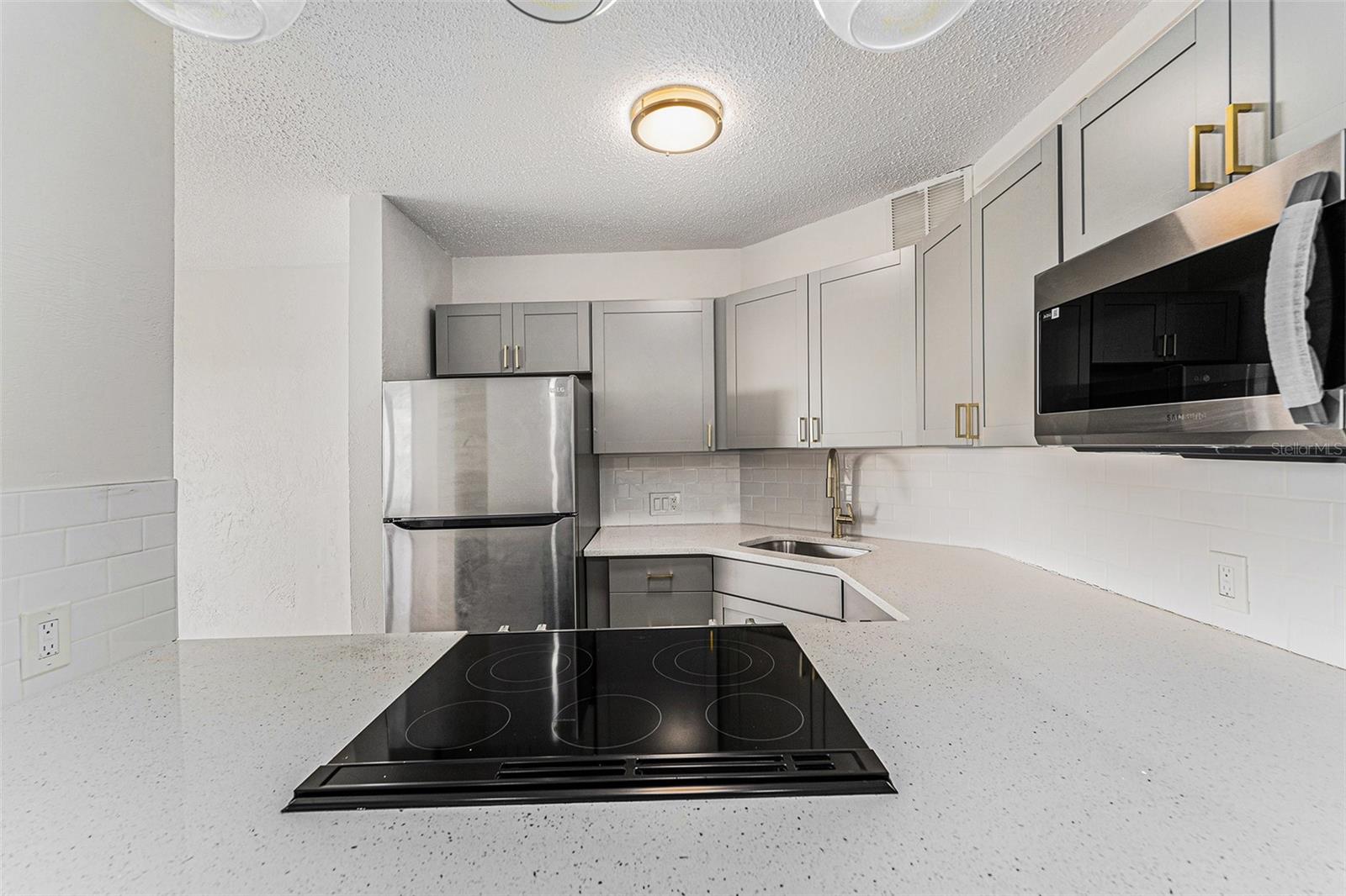 Image 12 of 27 For 3315 58th Avenue S 605