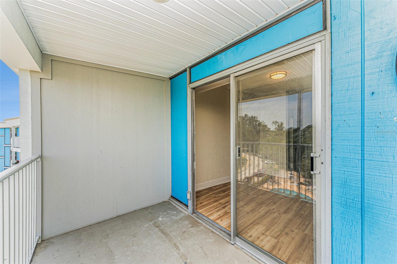 Image 4 of 27 For 3315 58th Avenue S 605
