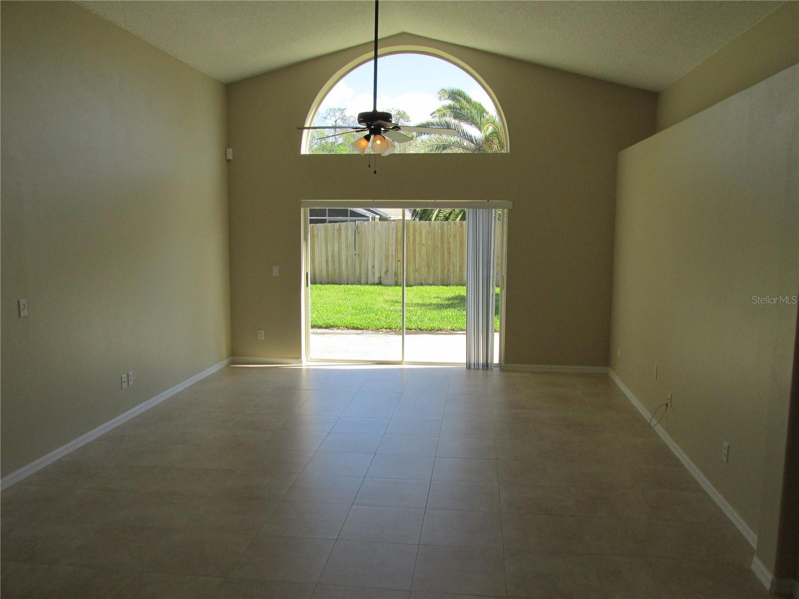 Image 14 of 36 For 1524 Maximilian Drive