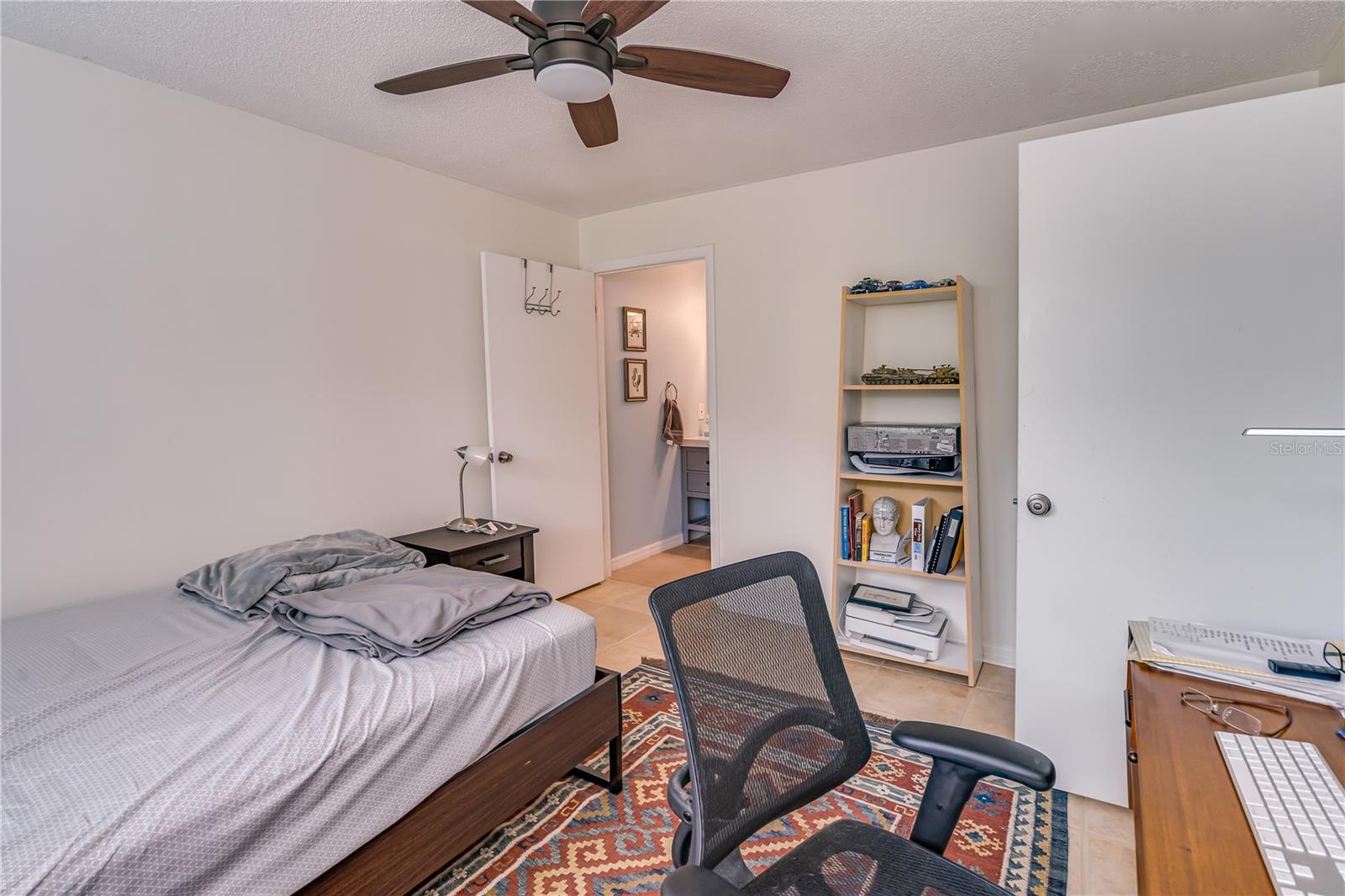 Image 15 of 30 For 9481 Highland Oak Drive 710