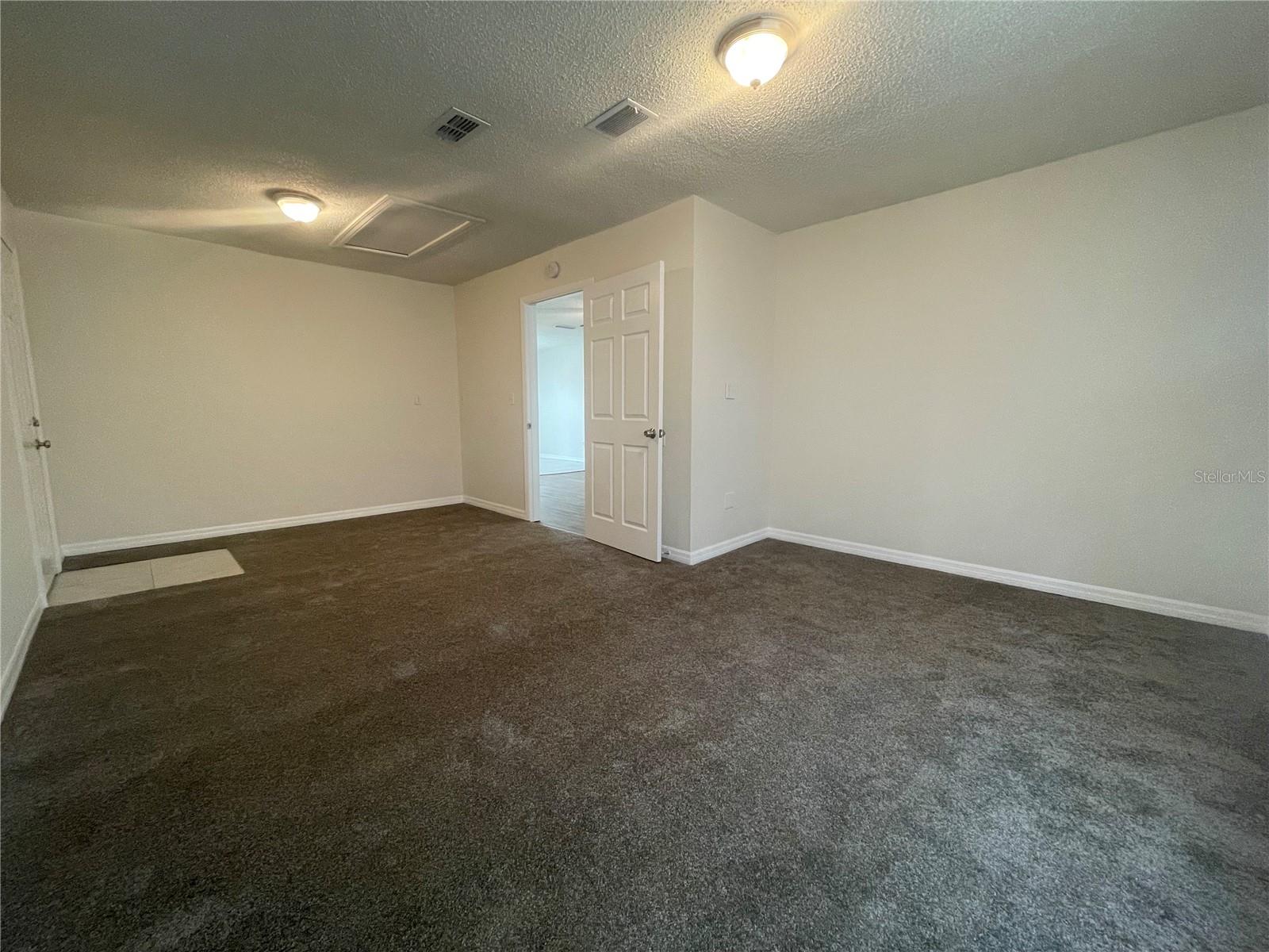 Image 3 of 14 For 206 Circle Hill Drive