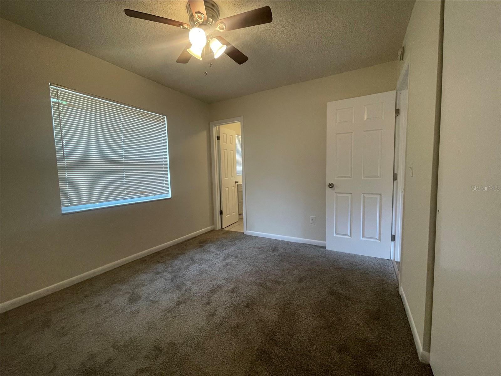 Image 7 of 14 For 206 Circle Hill Drive