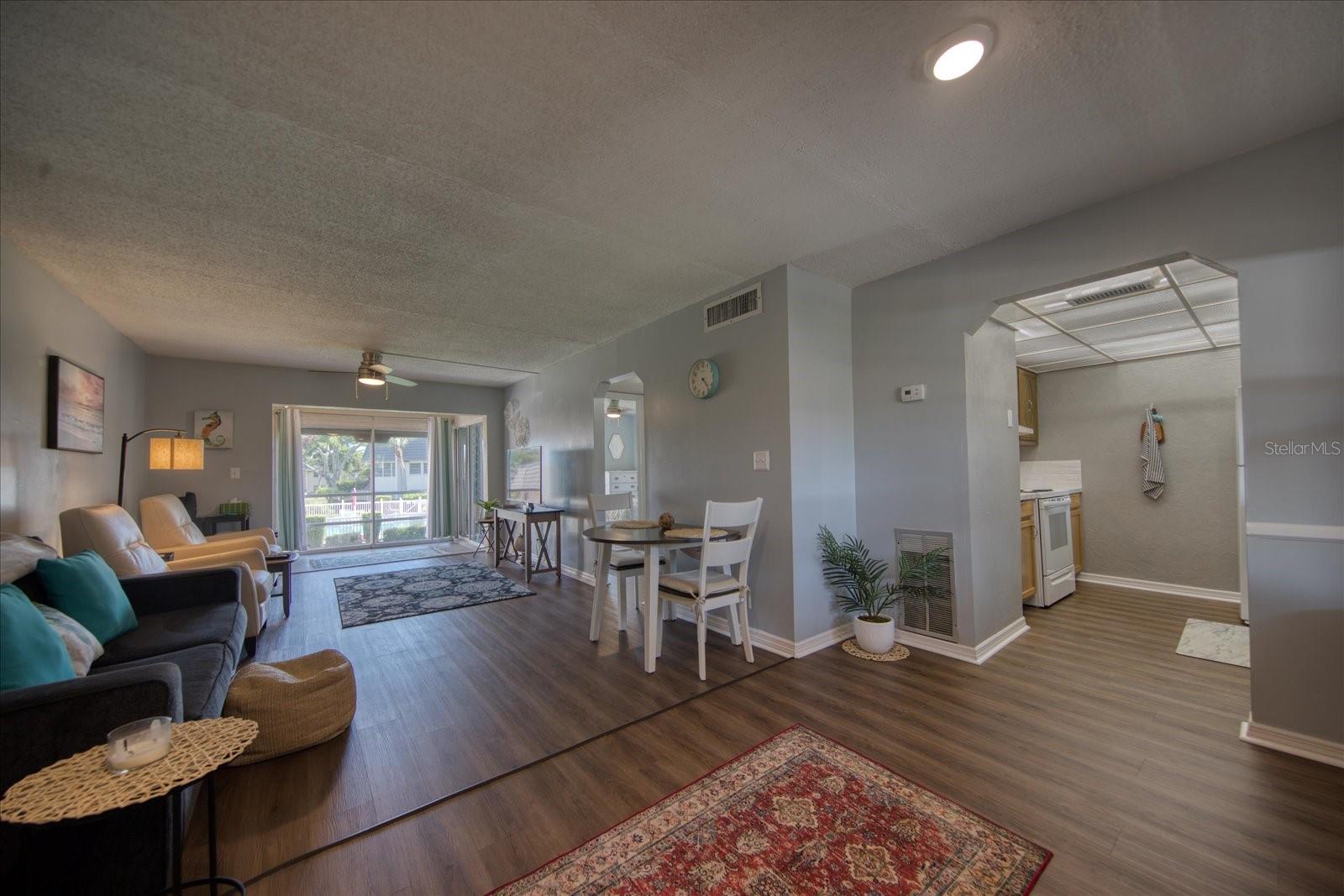 Image 3 of 24 For 712 Cordova Greens  712