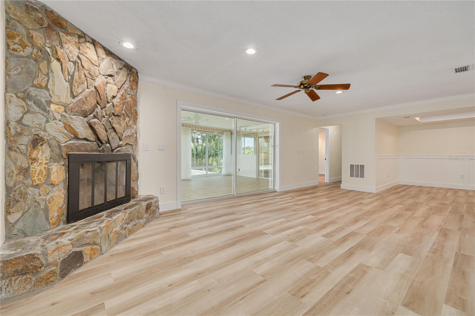 Image 16 of 60 For 2370 Weymouth Drive