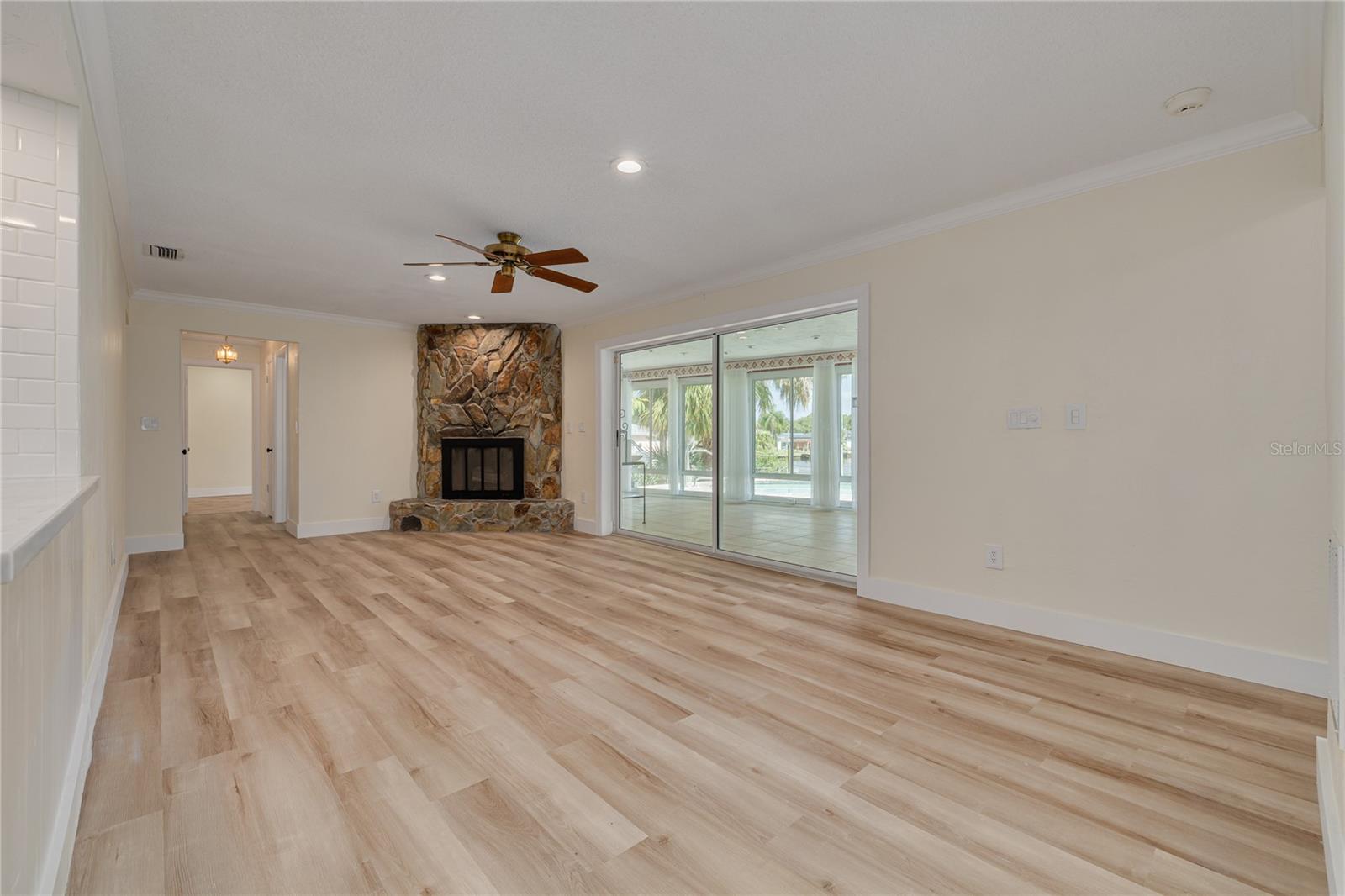 Image 18 of 60 For 2370 Weymouth Drive