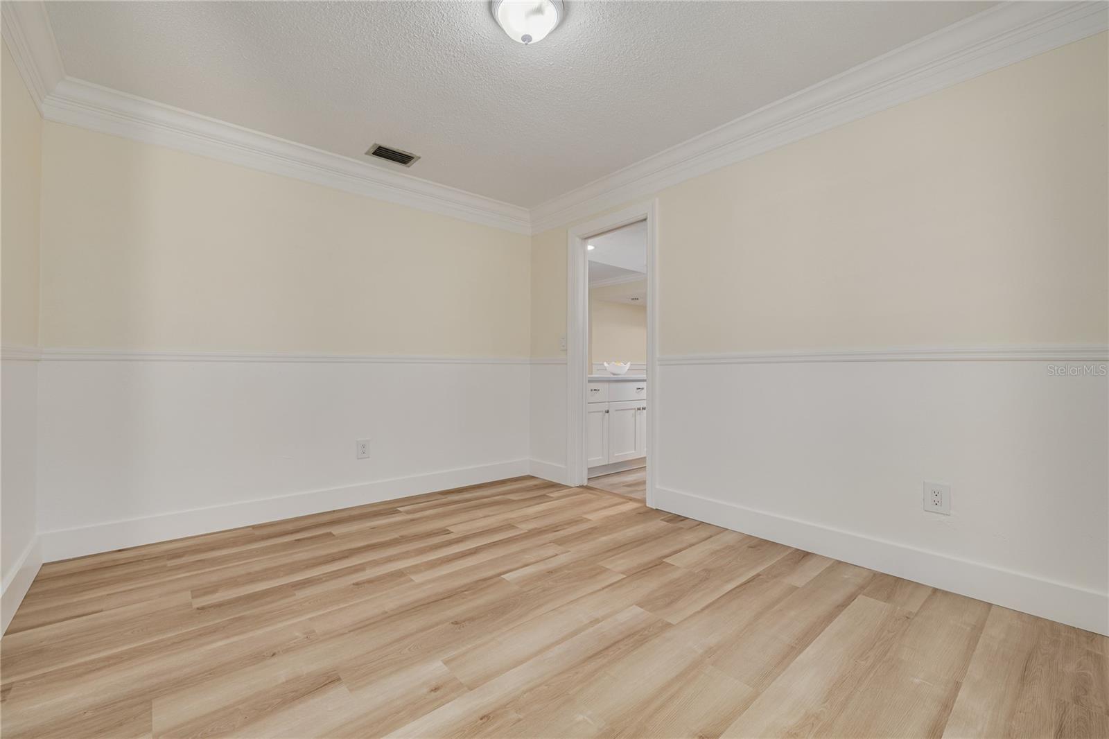 Image 19 of 60 For 2370 Weymouth Drive