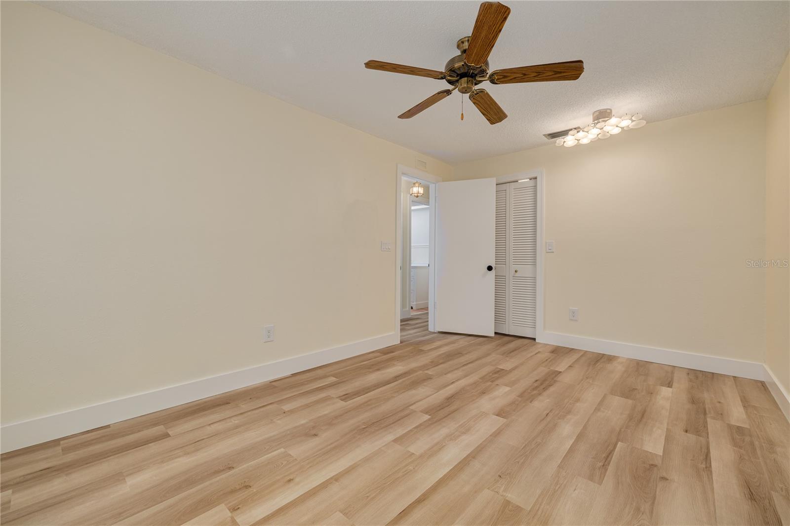 Image 34 of 60 For 2370 Weymouth Drive