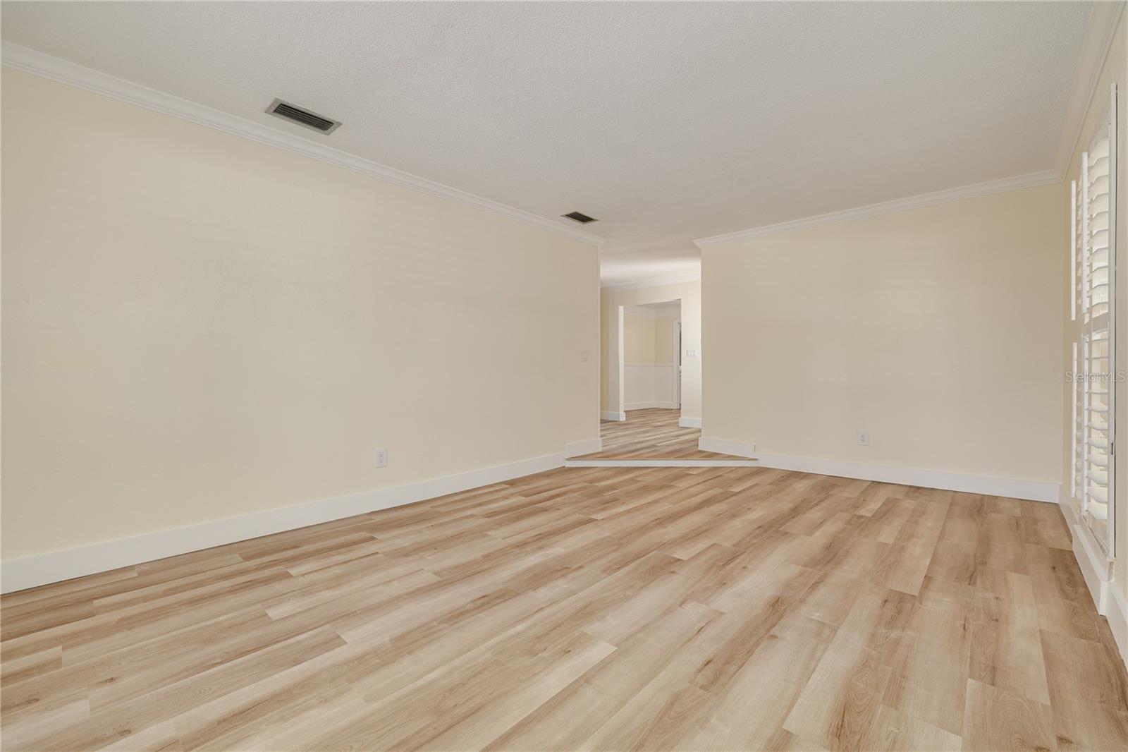 Image 37 of 60 For 2370 Weymouth Drive