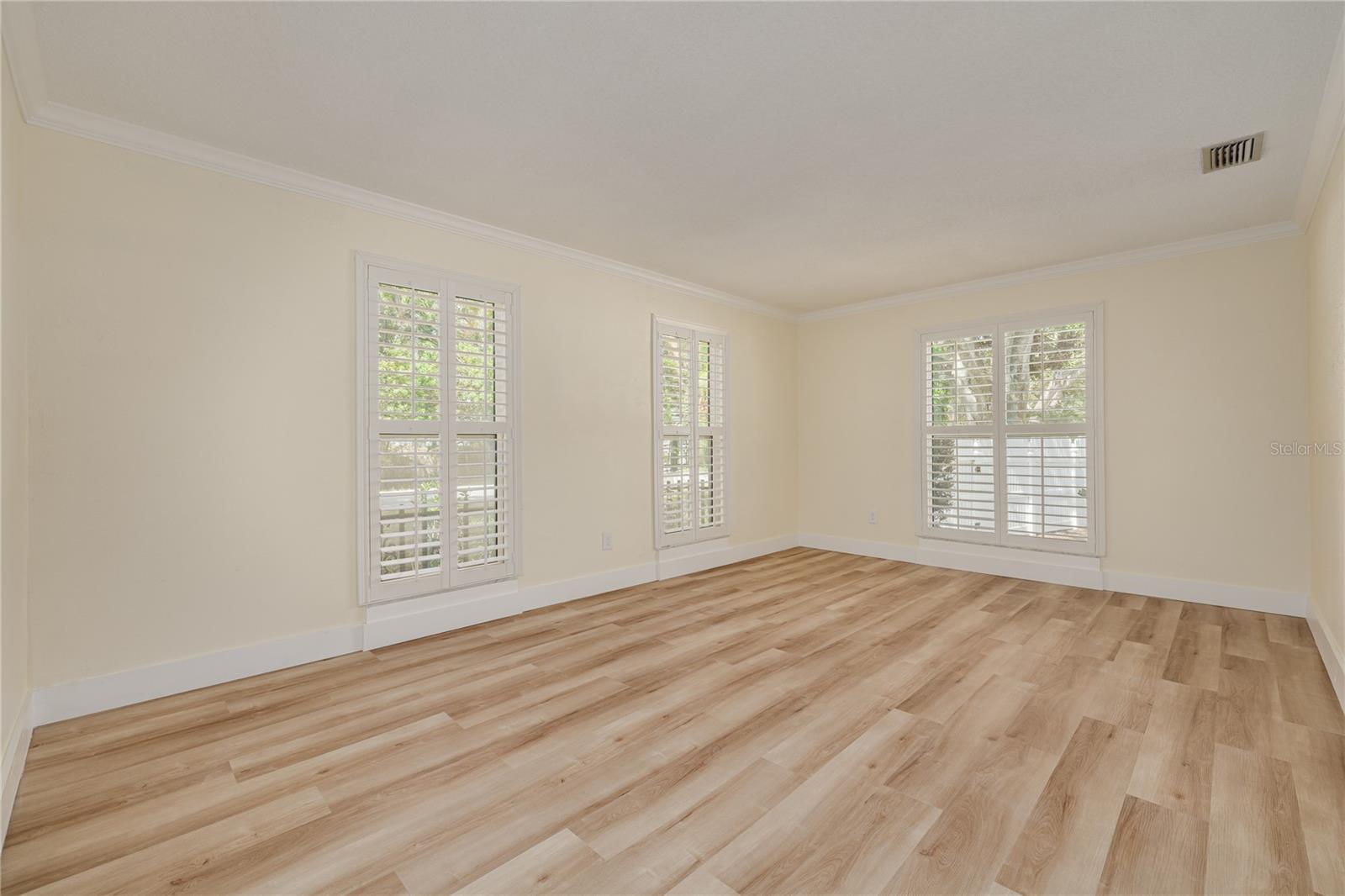 Image 39 of 60 For 2370 Weymouth Drive