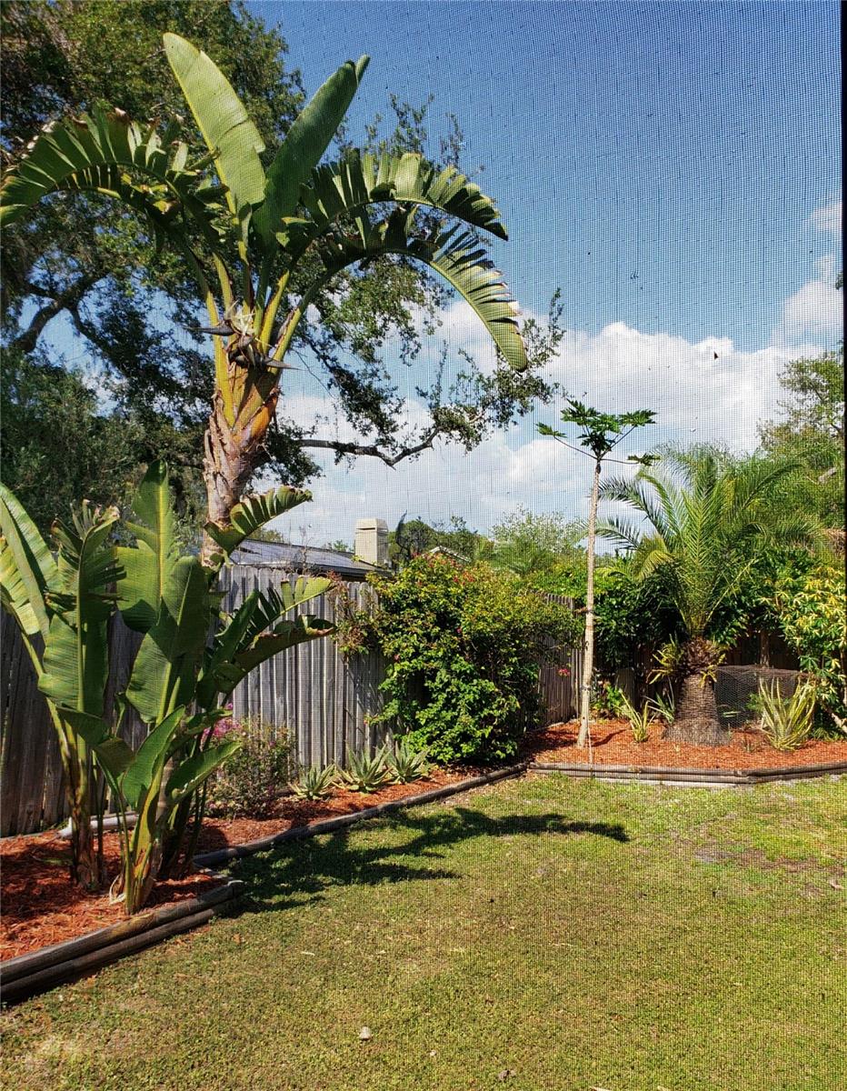 Image 32 of 40 For 625 Fayette Drive S