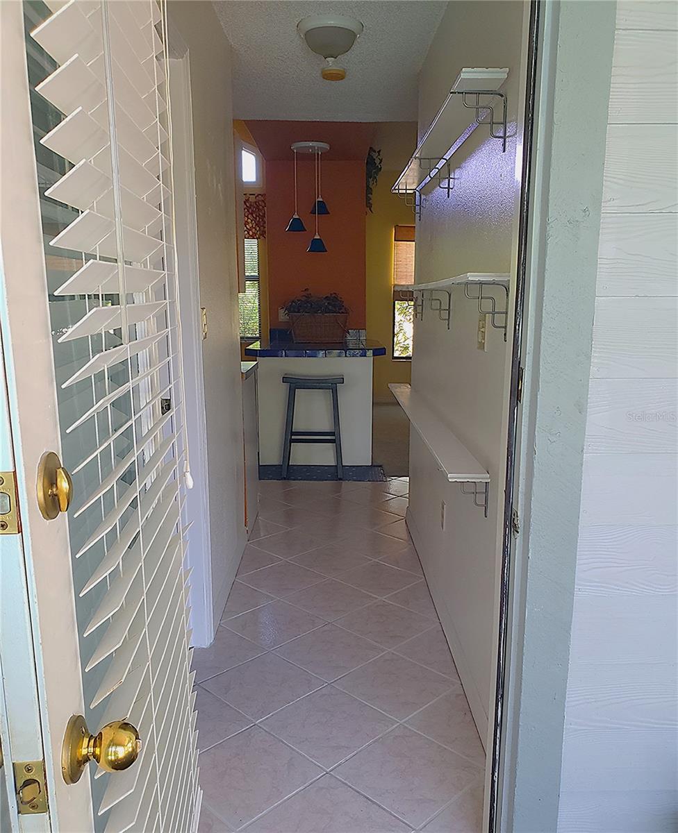 Image 35 of 40 For 625 Fayette Drive S