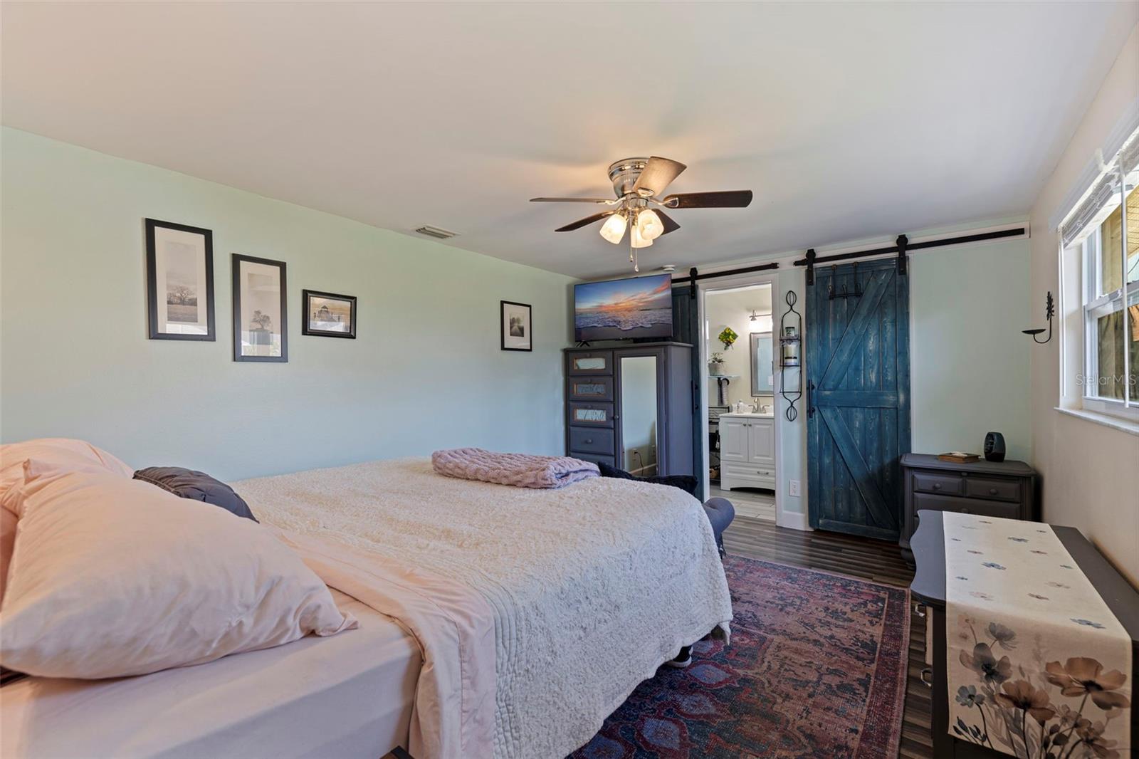 Image 14 of 52 For 2401 66th Avenue S