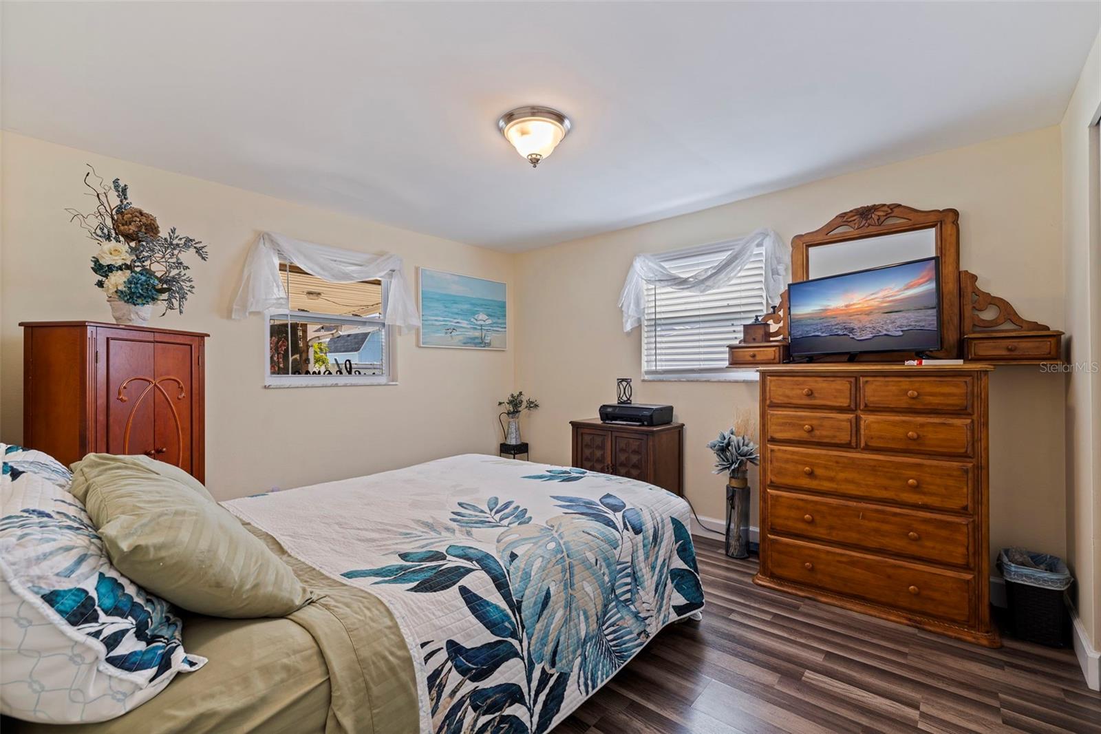 Image 18 of 52 For 2401 66th Avenue S