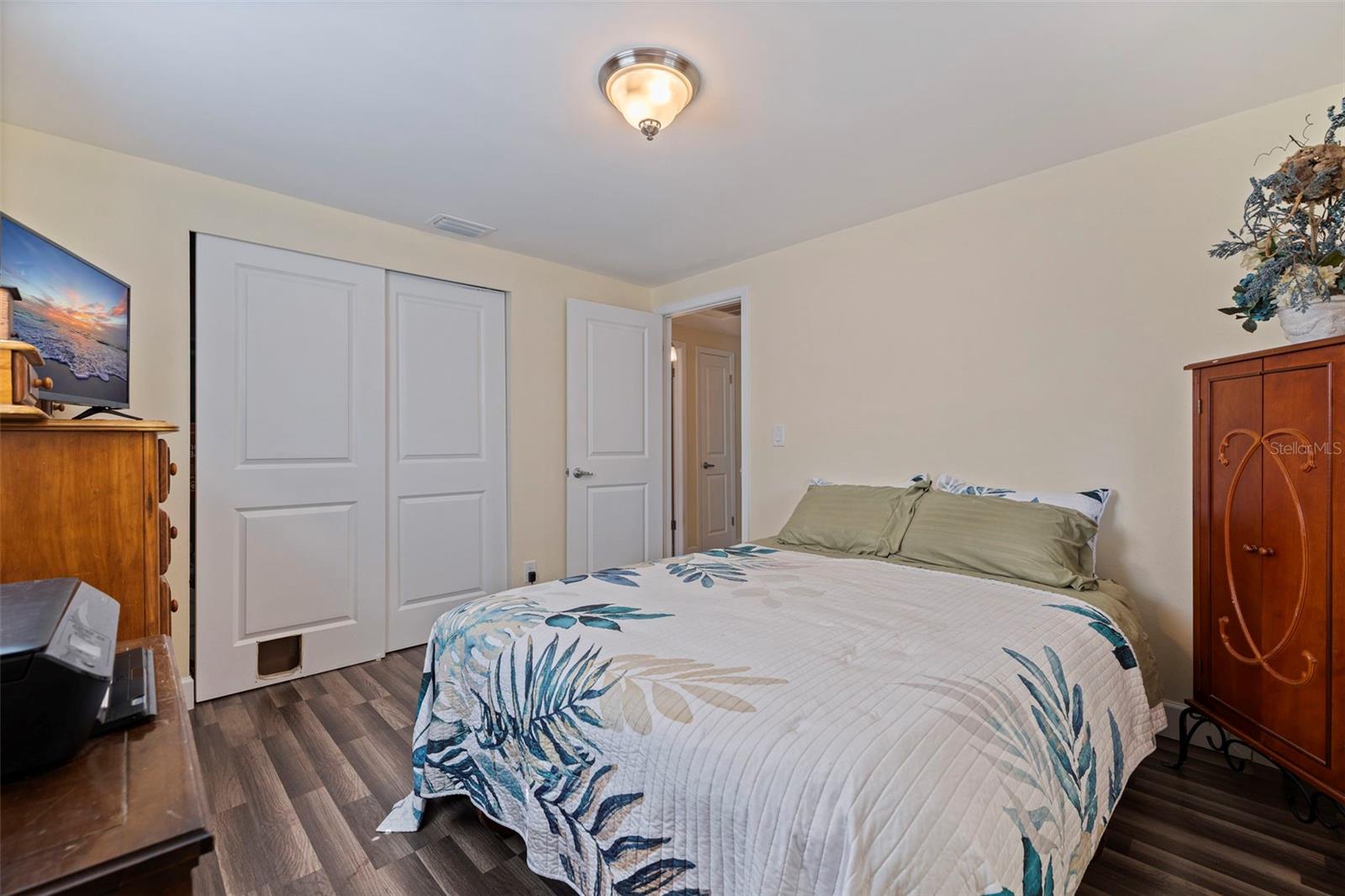 Image 19 of 52 For 2401 66th Avenue S