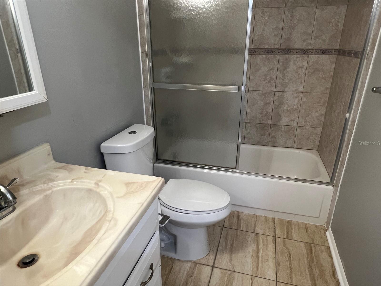 Listing photo id 5 for 2068 San Marino Way N