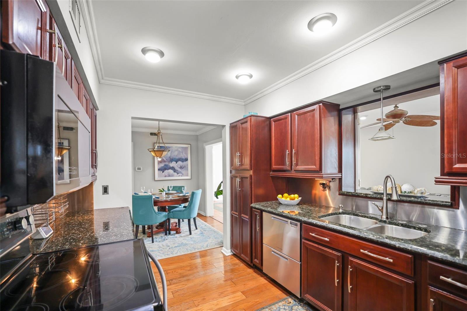 Image 12 of 54 For 811 Woodley Road