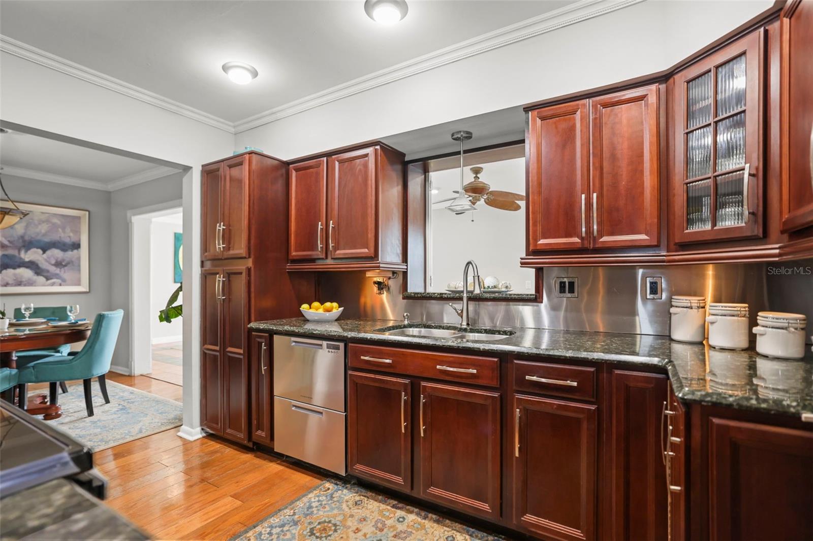Image 13 of 54 For 811 Woodley Road